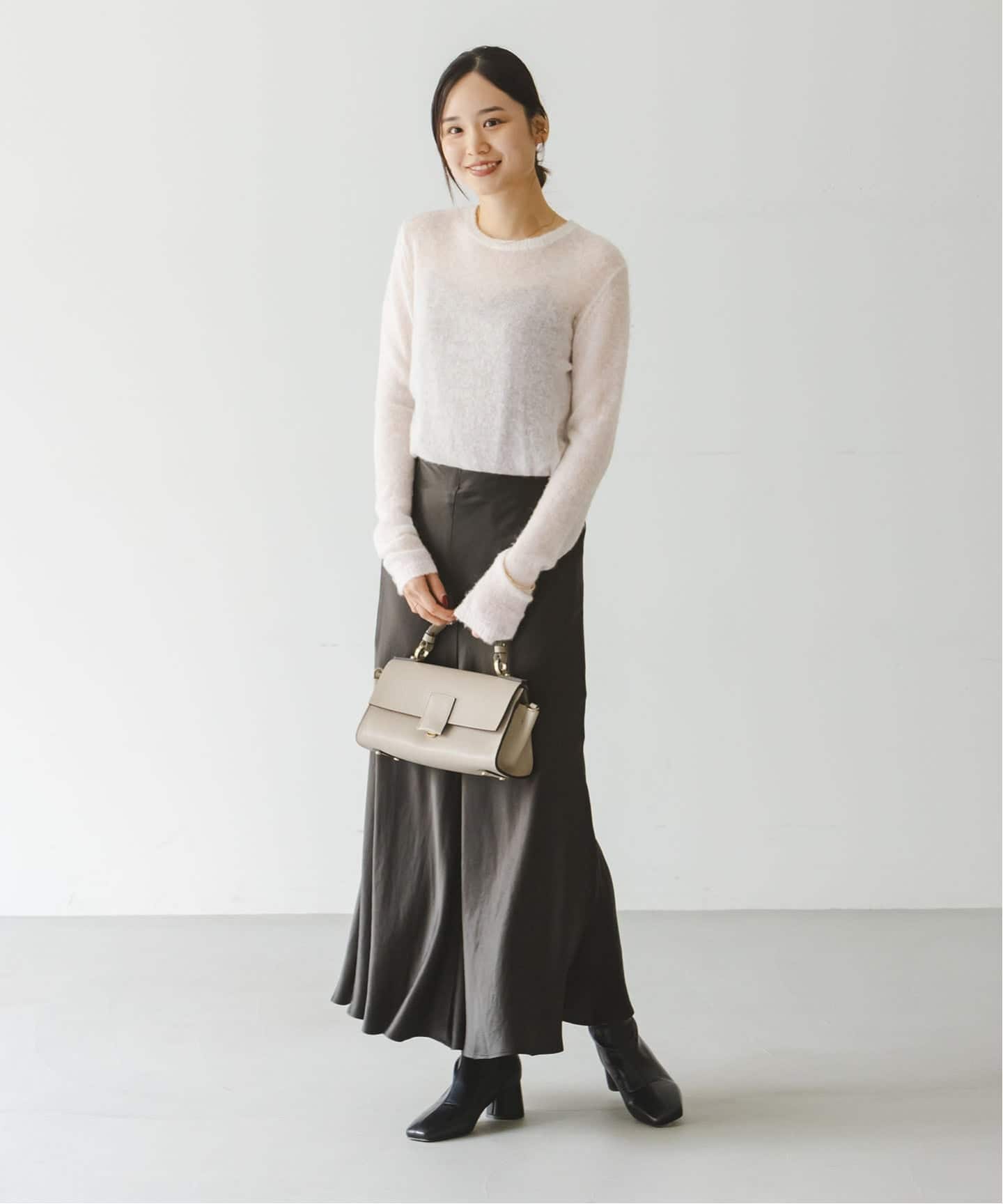 WEB限定追加》ファインアルパカウールシアーニット（ニット／セーター