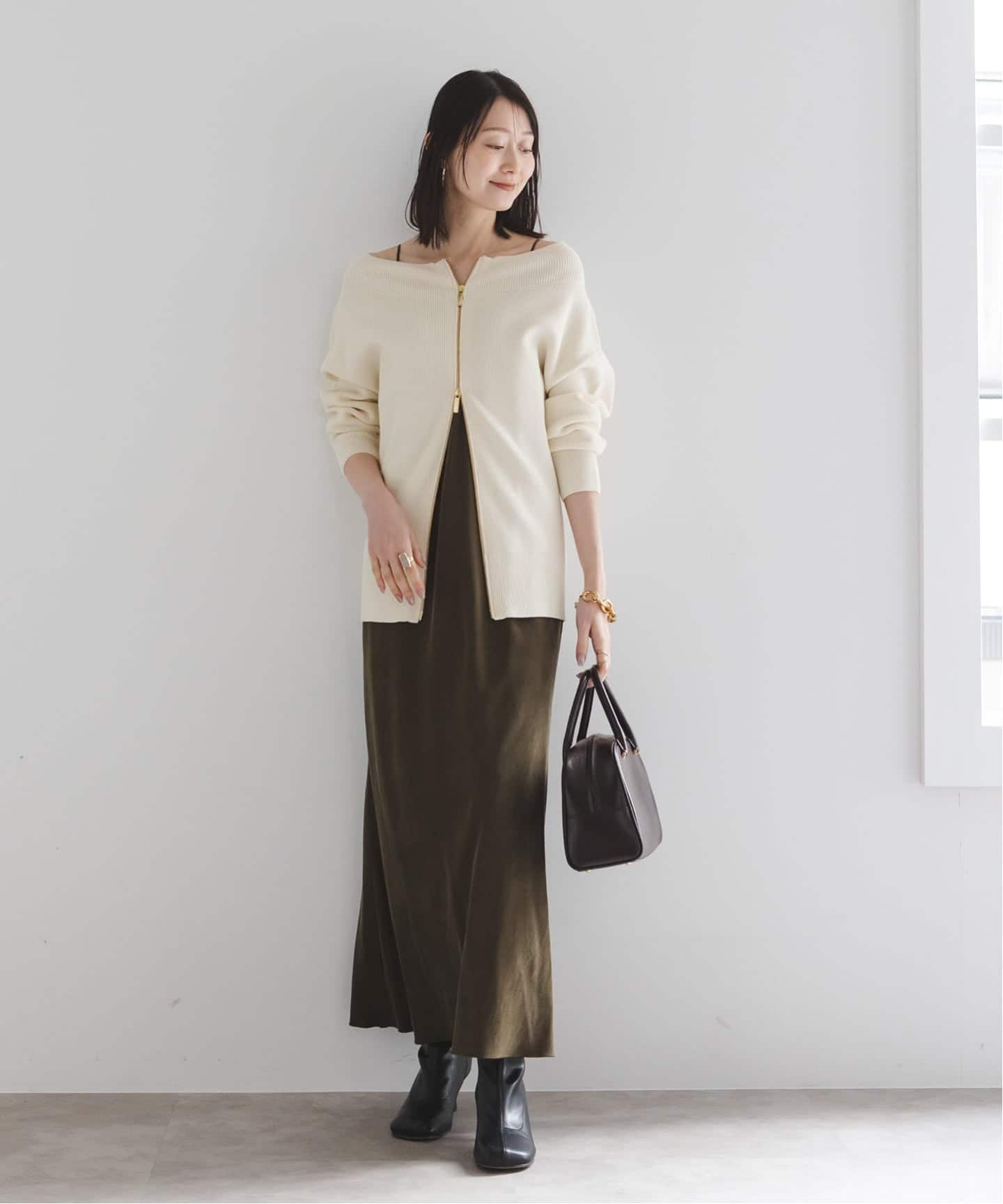 WEB限定追加予約》フロントジップボートネックニット（ニット