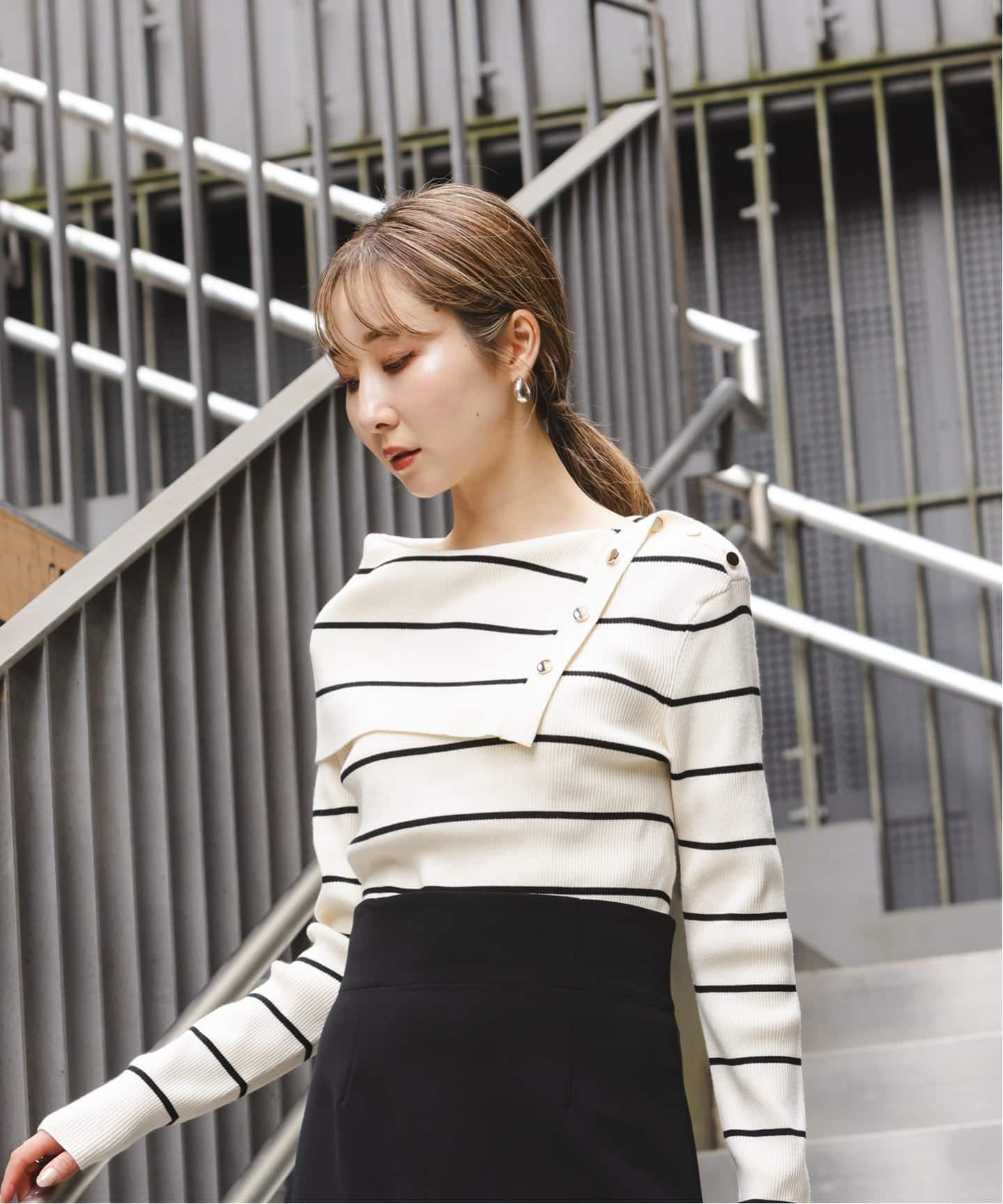 【新品タグ付き】NOBLE ショルダーボタンタイトリブニット ショルダーボタンタイトリブニット（ニット／セーター）｜NOBLE