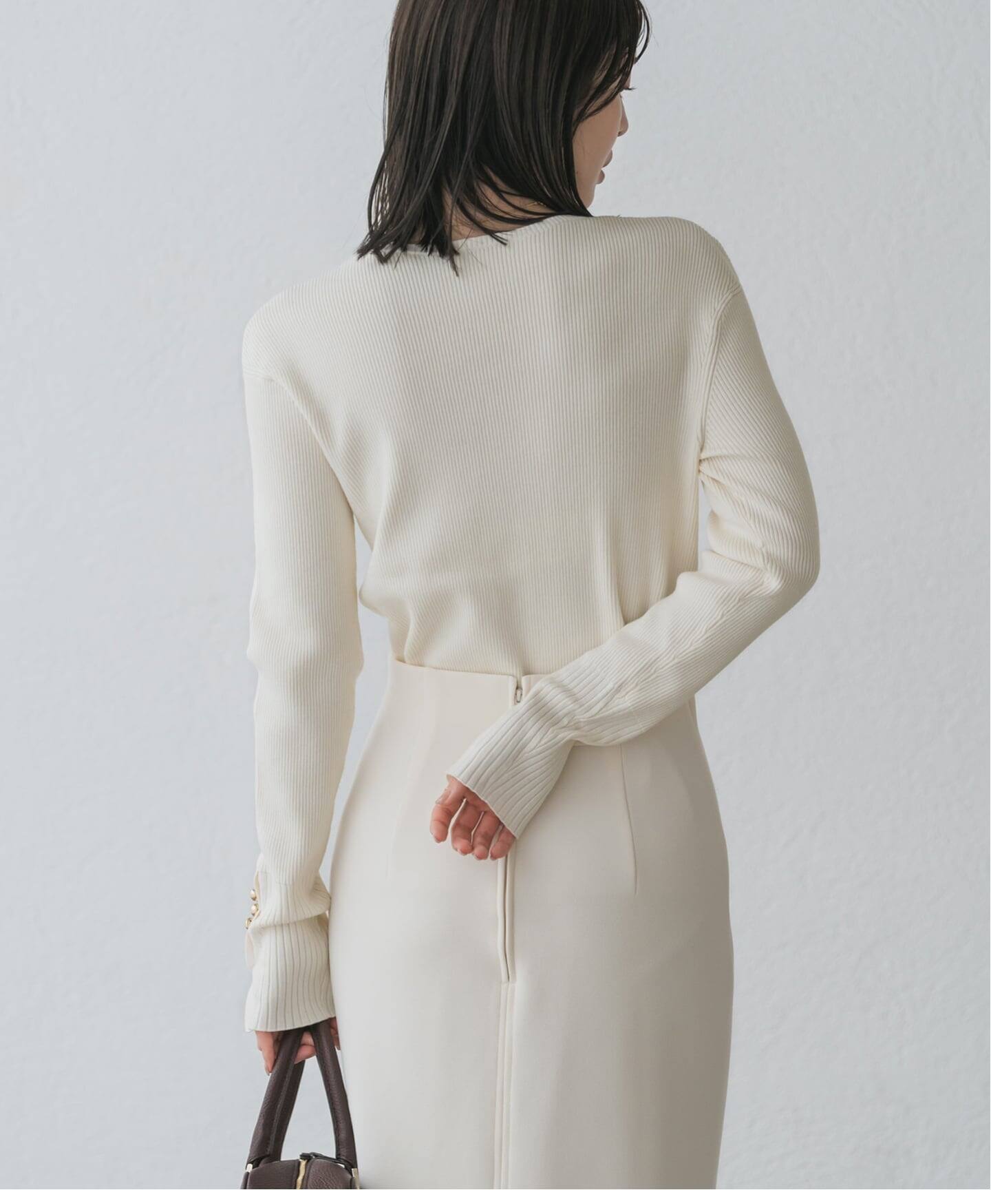 WEB限定追加》ボタンディテールタイトリブニット（ニット／セーター