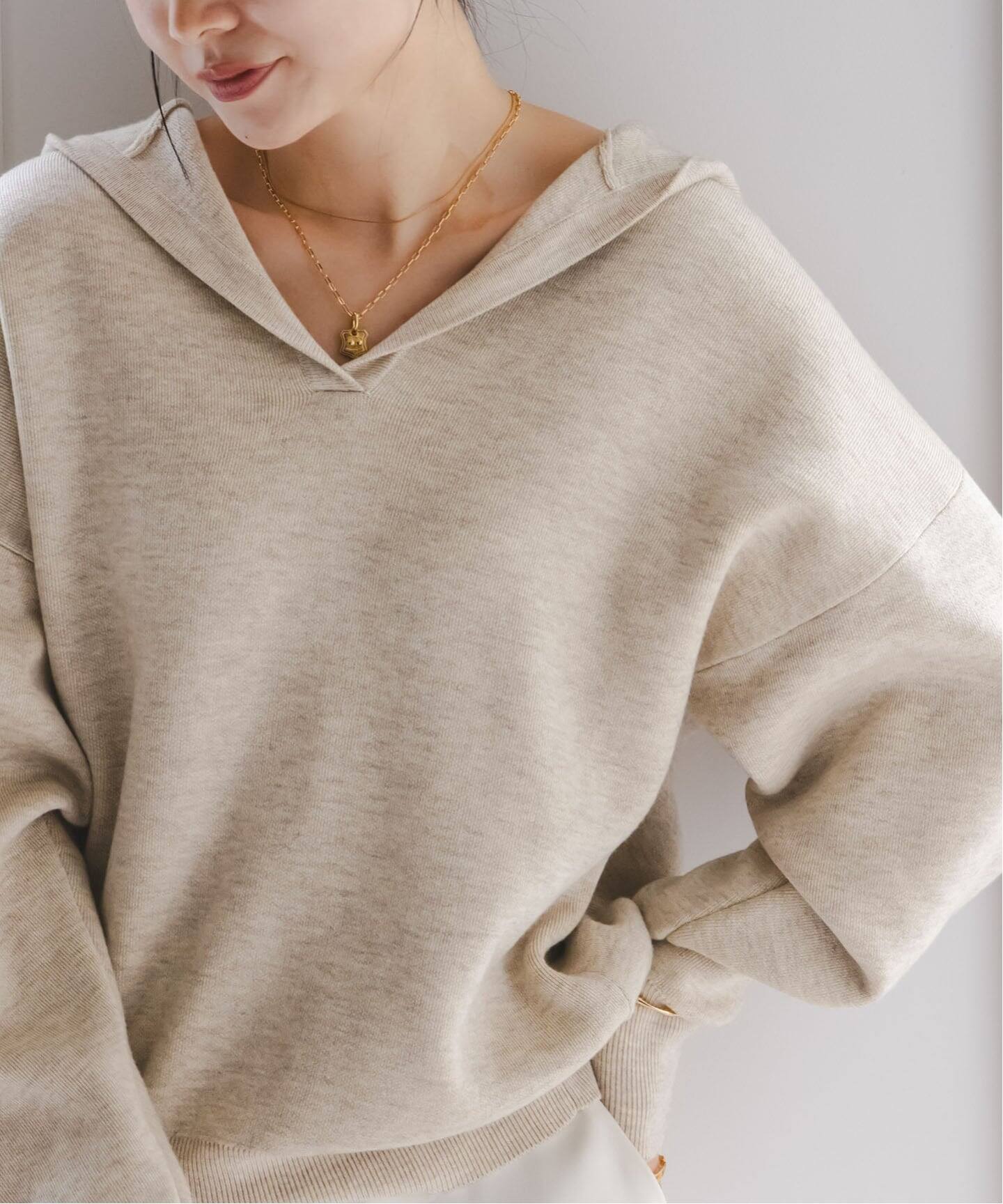 美品　ベイクルーズ　NOBLE　接結タック編みフードプルオーバー　グレー　フリー 追加》接結タック編みフードプルオーバー2（ニット／セーター）｜NOBLE