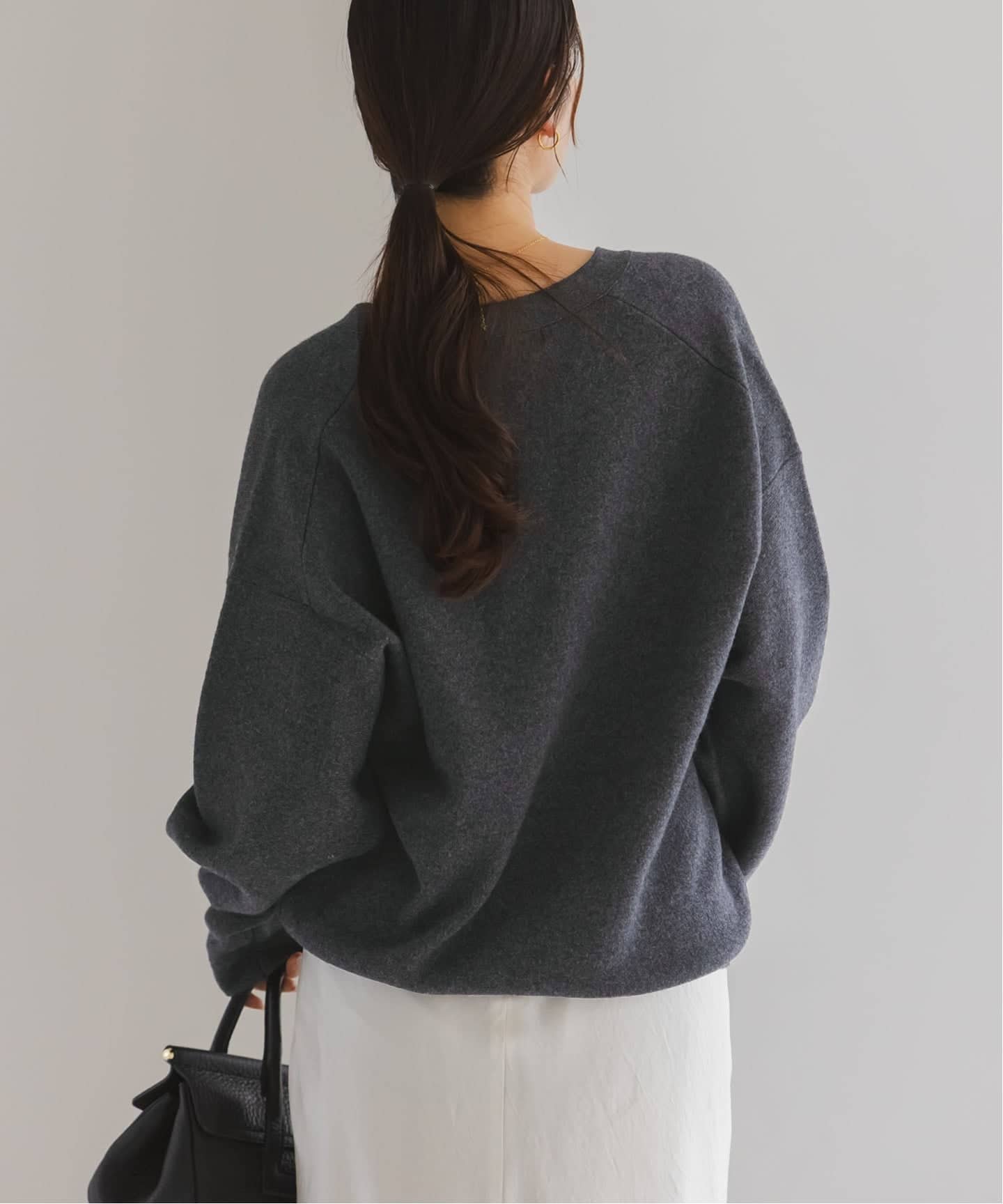 【美品】ノーブル　ダークグレー　ニット 追加》カシミヤMIXスムースVプルオーバー（ニット／セーター）｜NOBLE