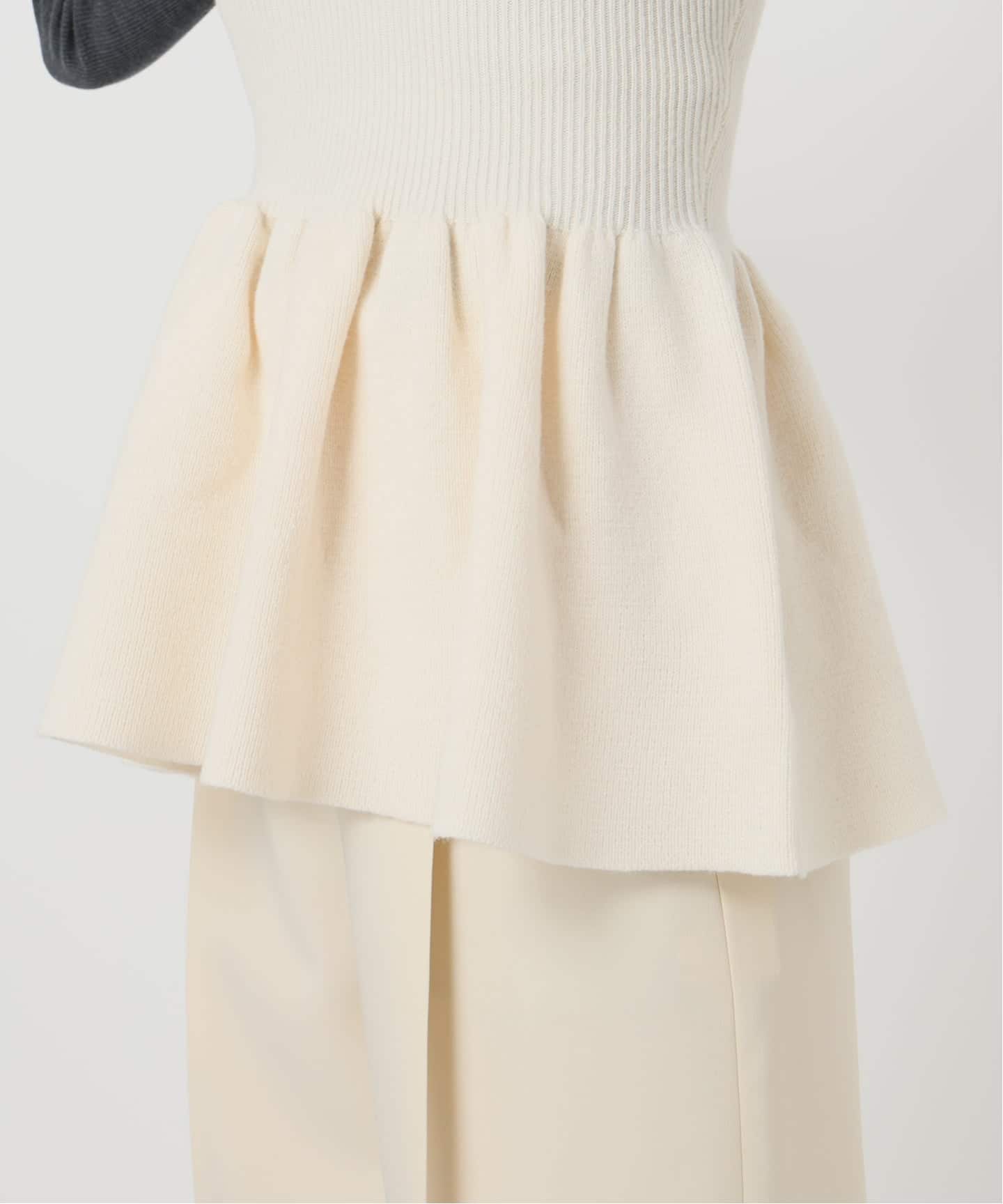 NOBLE/フェザーニットビスチェ/タグ付き新品/ベージュ NOBLE ノーブル フェザーニットビスチェ ベージュ フェザー