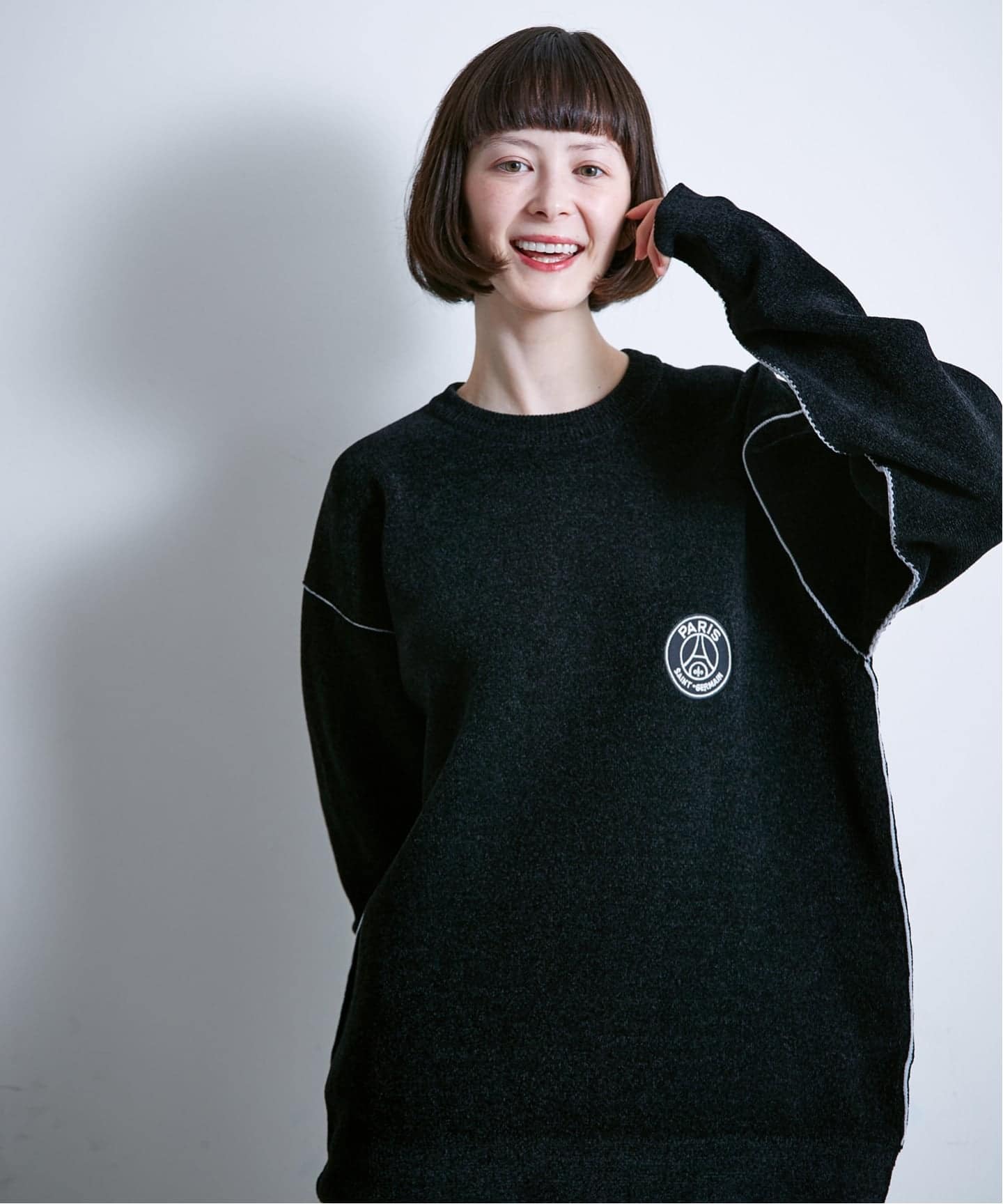 PARIS SAINT-GERMAIN Vネックセーター 楽天市場】AMI PARIS アミ パリス AMI DE COEUR V-Neck Sweater