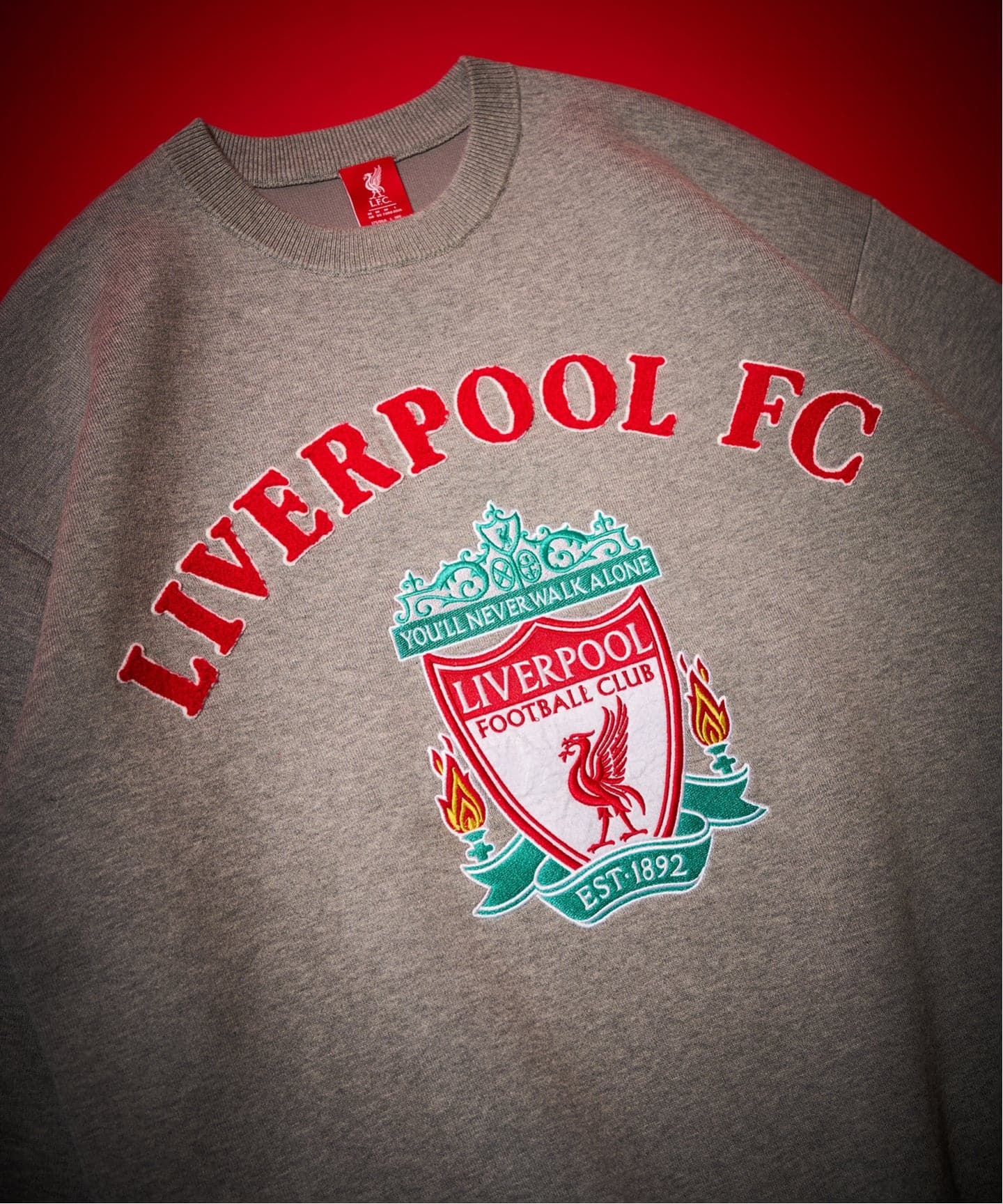 Liverpool FC / リバプール FC】CHENILLE EMBROIDERYT KNIT（ニット