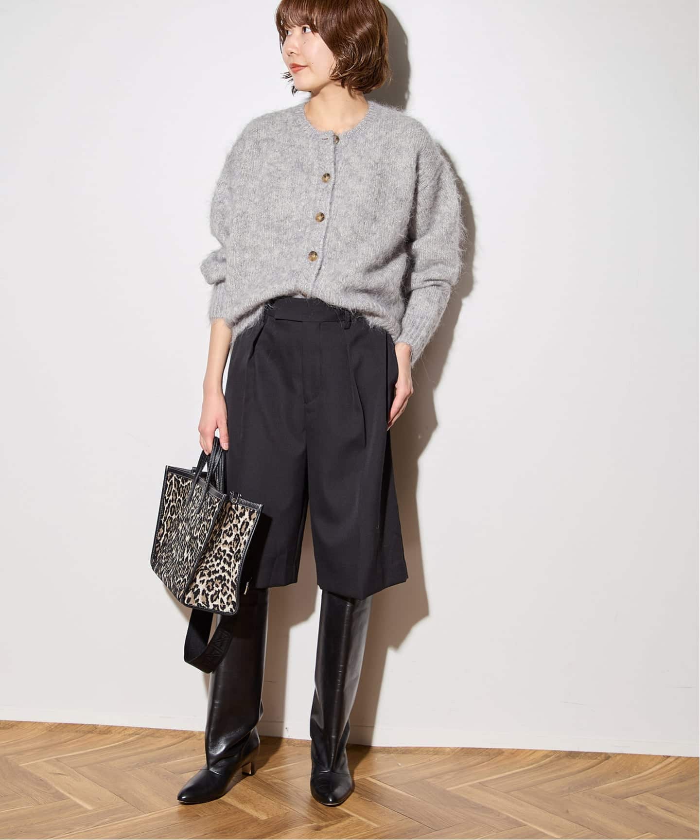 アルパカ100% カーディガン ダークグレー 天然貝ボタン スパンコール