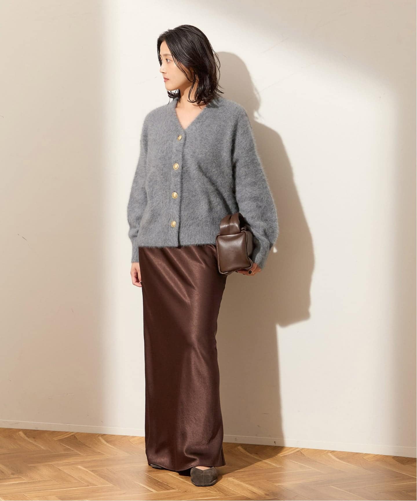 美品 L'ESSAGE FOX CASHMERE ニットカーディガン 金ボタン 美品 L'ESSAGE FOX CASHMERE ニットカーディガン 金ボタン