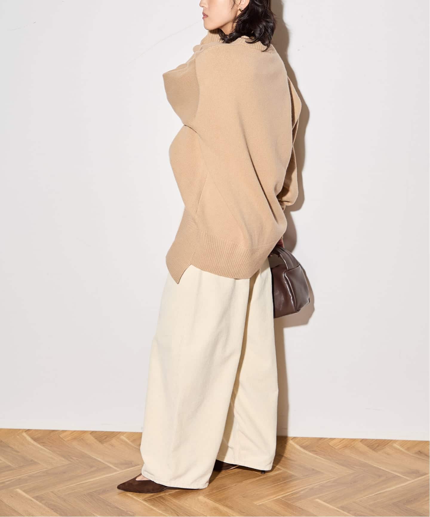 R2W/アールツーダブリュー】NICOLAS ROUND KN：ニット（ニット