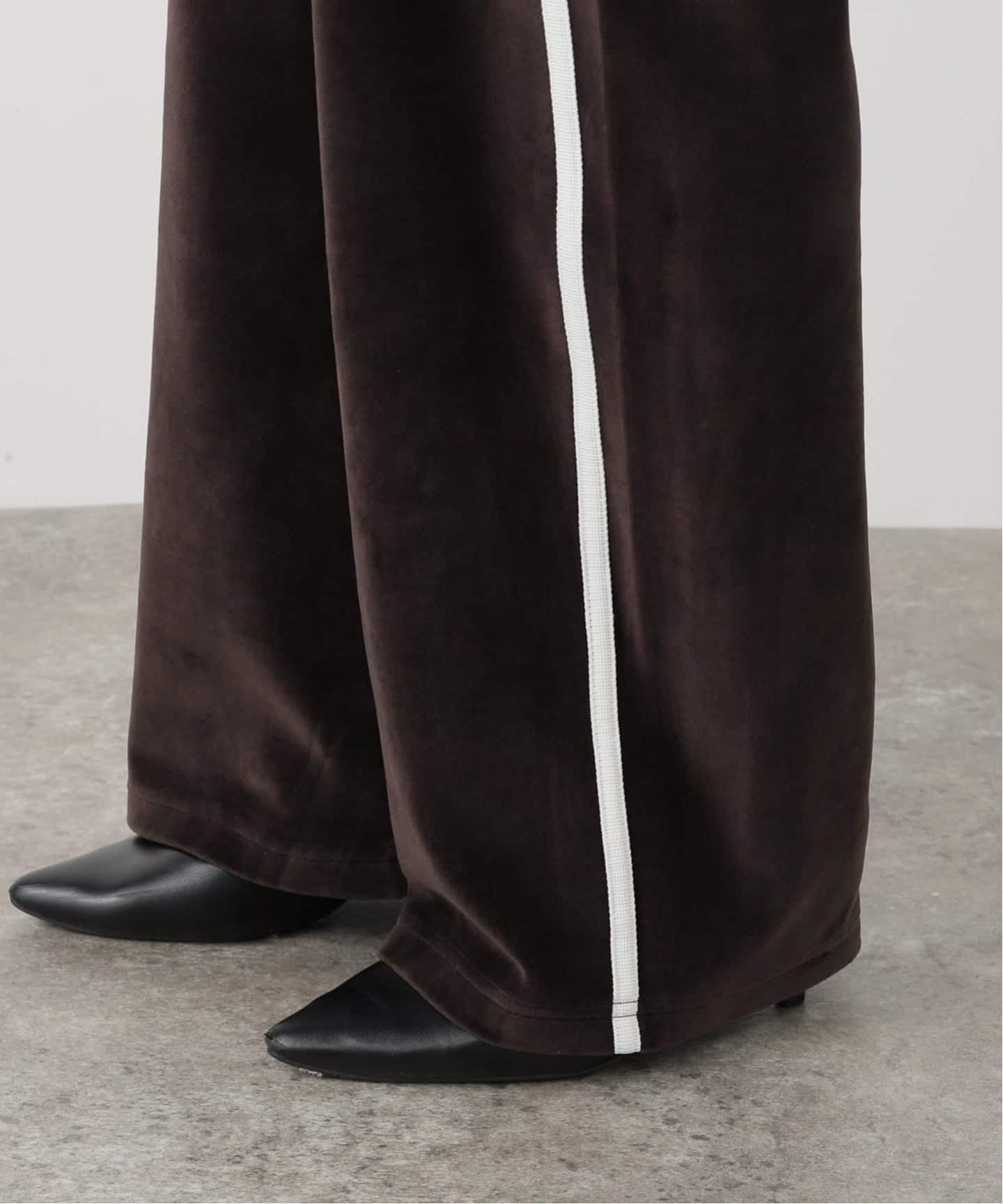 SPORTY&RICH/スポーティアンドリッチ】 NY Crest Velour Sweatpant