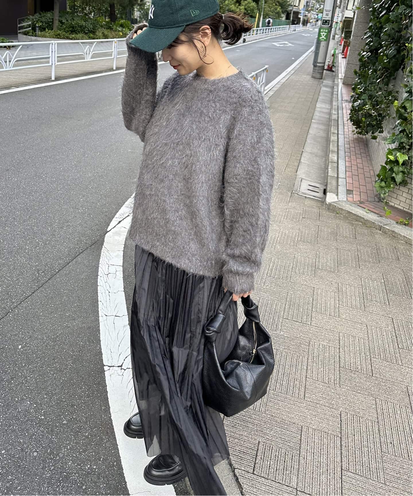 美品❁新品同様JOURNAL STANDARDシャギークルーネックプルオーバー WEB限定追加予約》シャギークルーネックプルオーバー（ニット