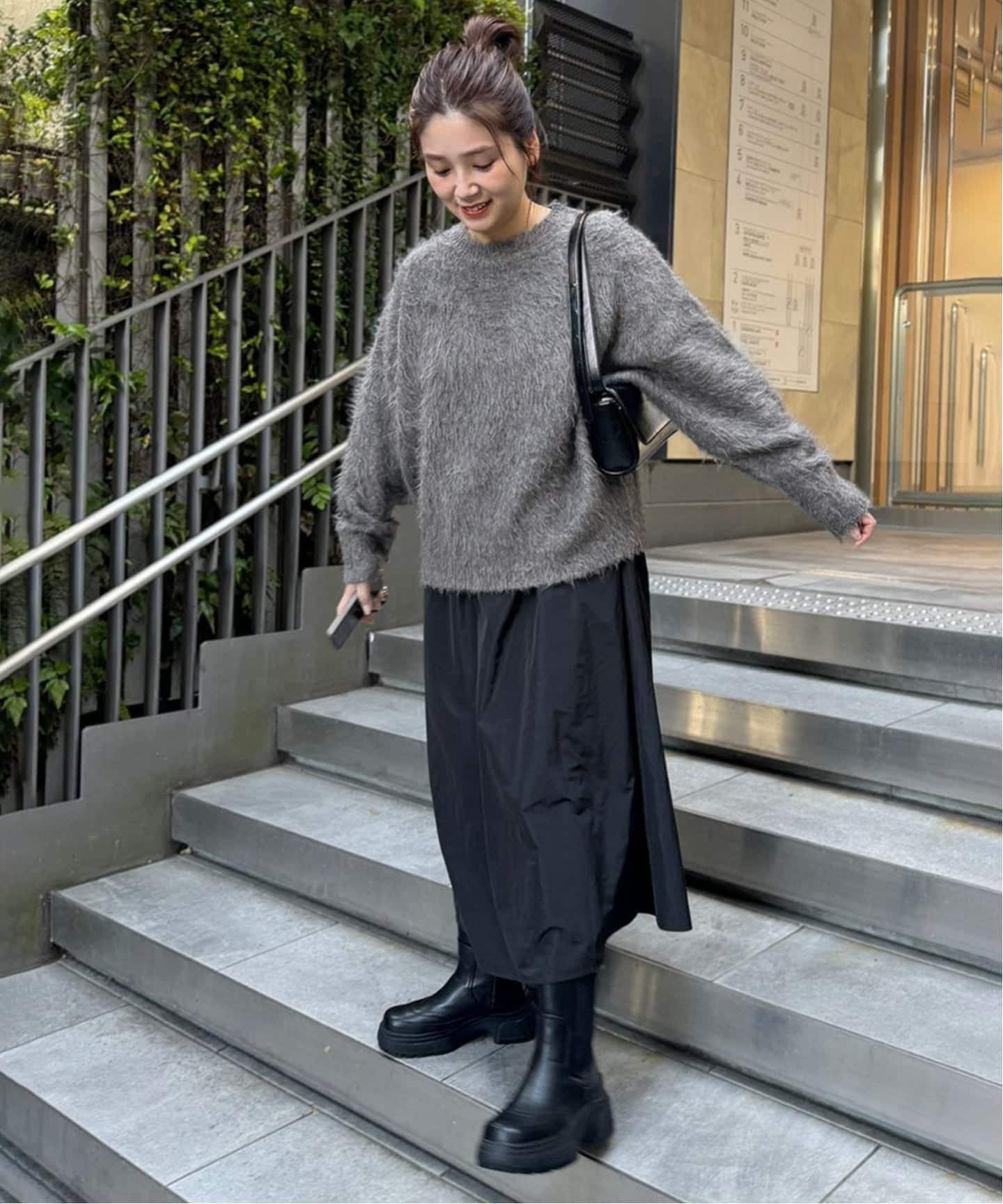 WEB限定追加2》シャギークルーネックプルオーバー（ニット／セーター