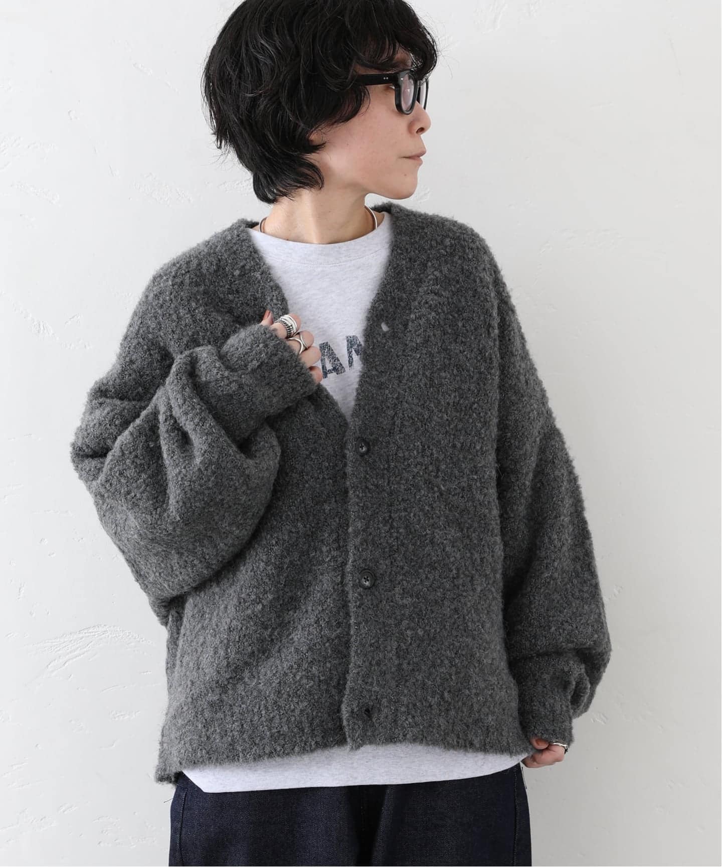 ジャーナルスタンダードluxe ブークレーVネックカーデ グレー 【新品】 ブークレー Vネックカーディガン（カーディガン）｜journal standard