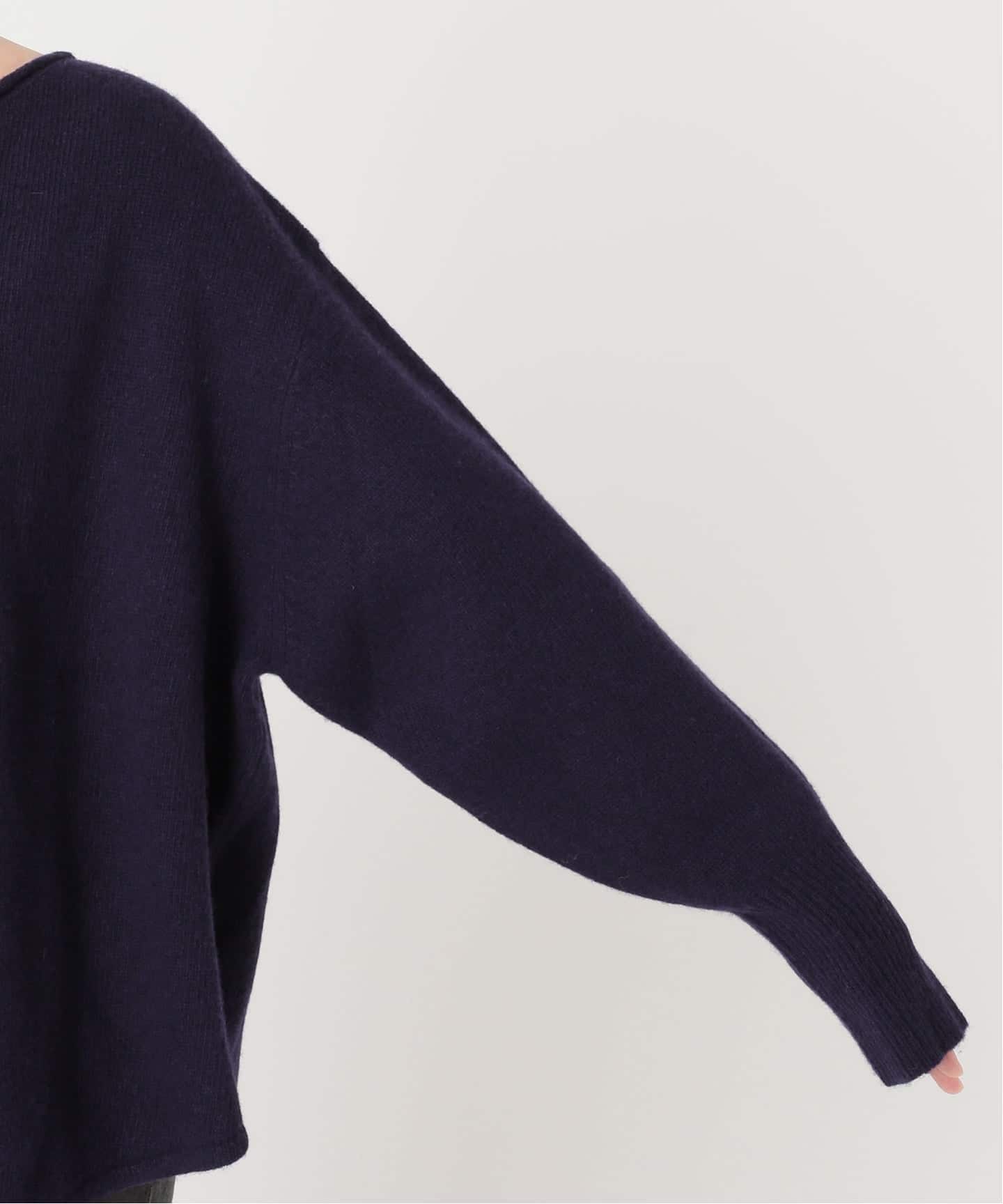 ラムウールボートネックルーズプルオーバー（ニット／セーター