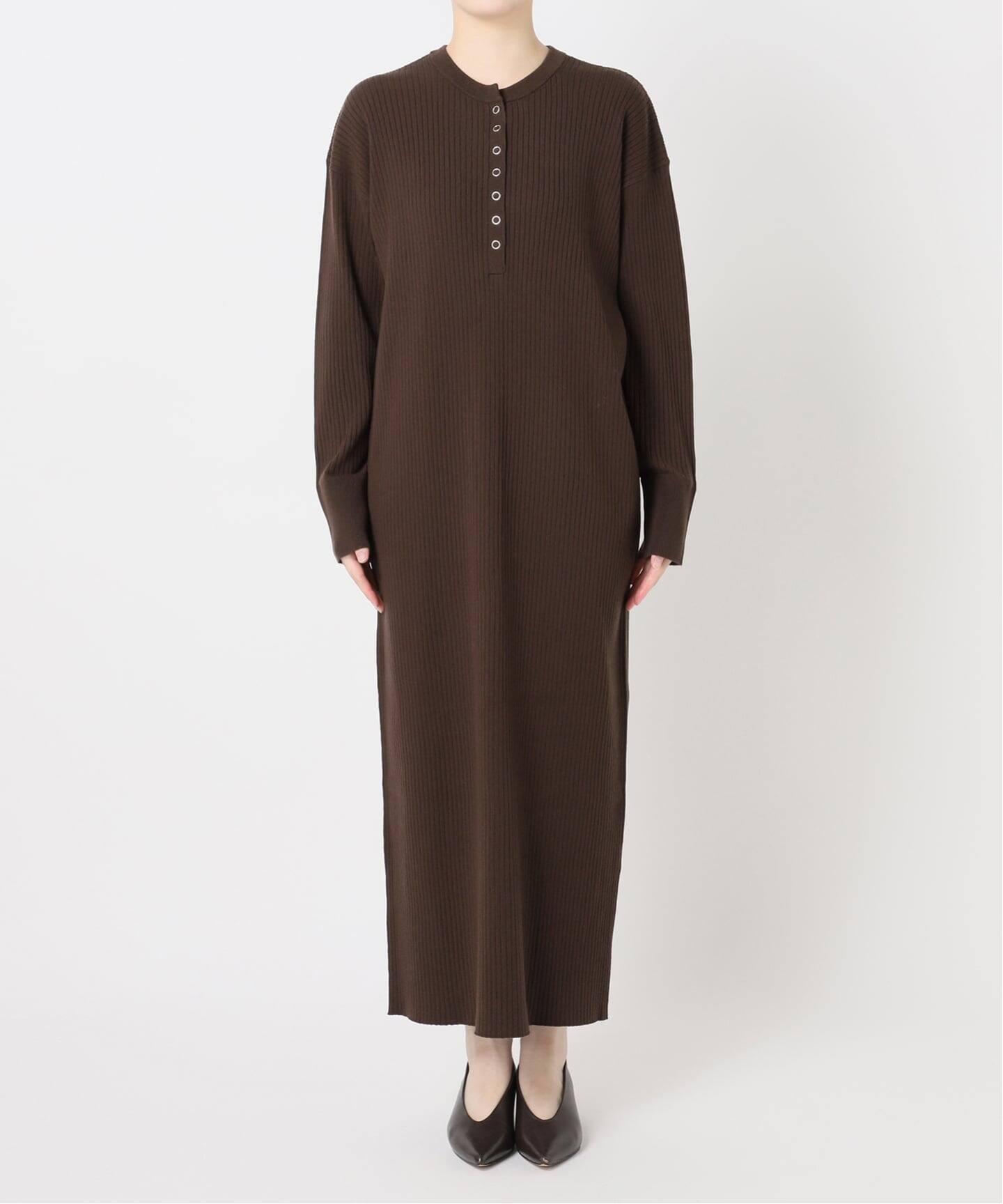 MULTI FUNC+　ヘンリーネックニットワンピース　ジャーナルスタンダード MULTI FUNC+】ヘンリーネックニットワンピース（ニットワンピース