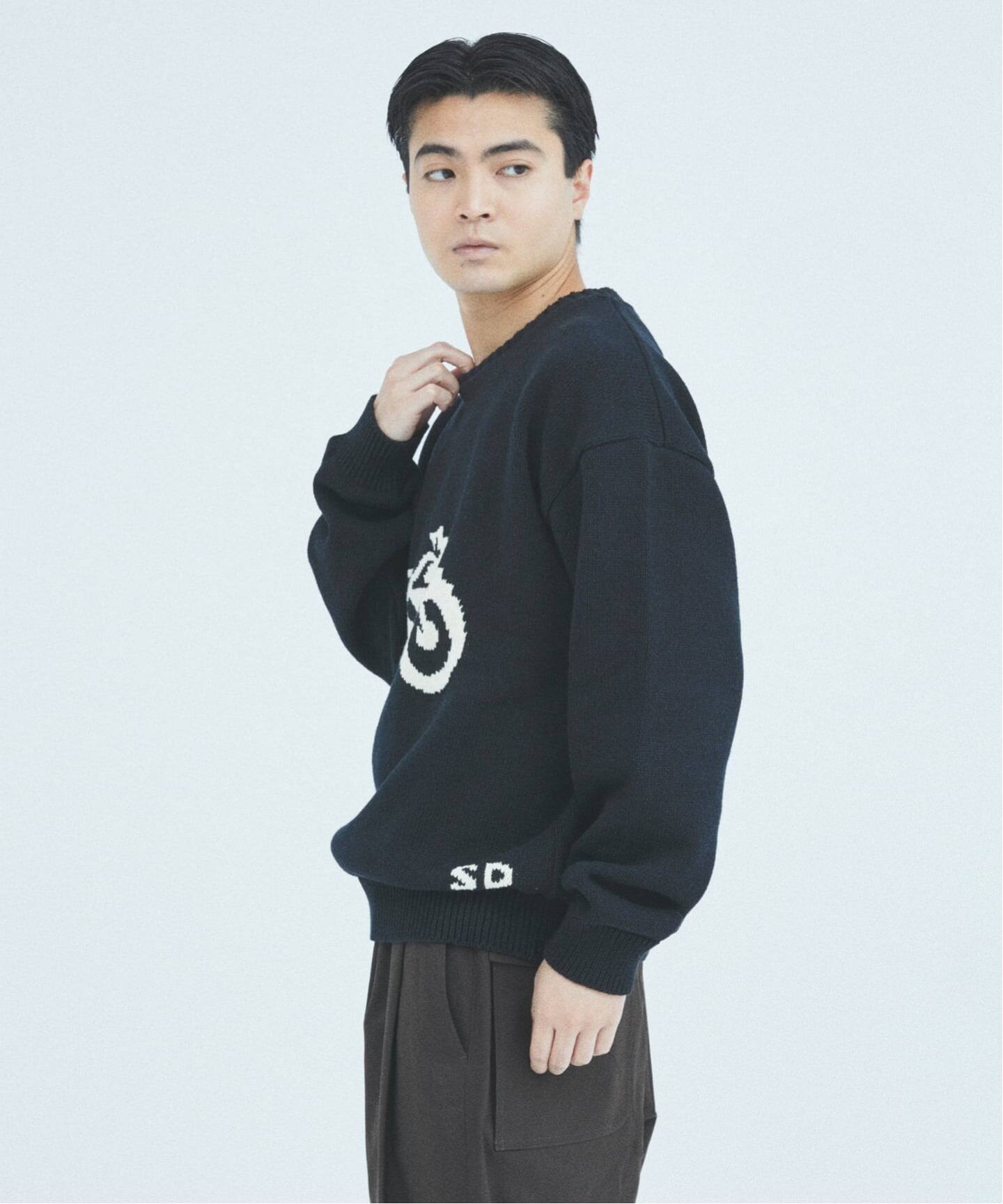 【ブラック（01）】インターシャロゴ入り長袖ニット インターシャ カシミヤ ニット セーター ブラック | VERSACE JP