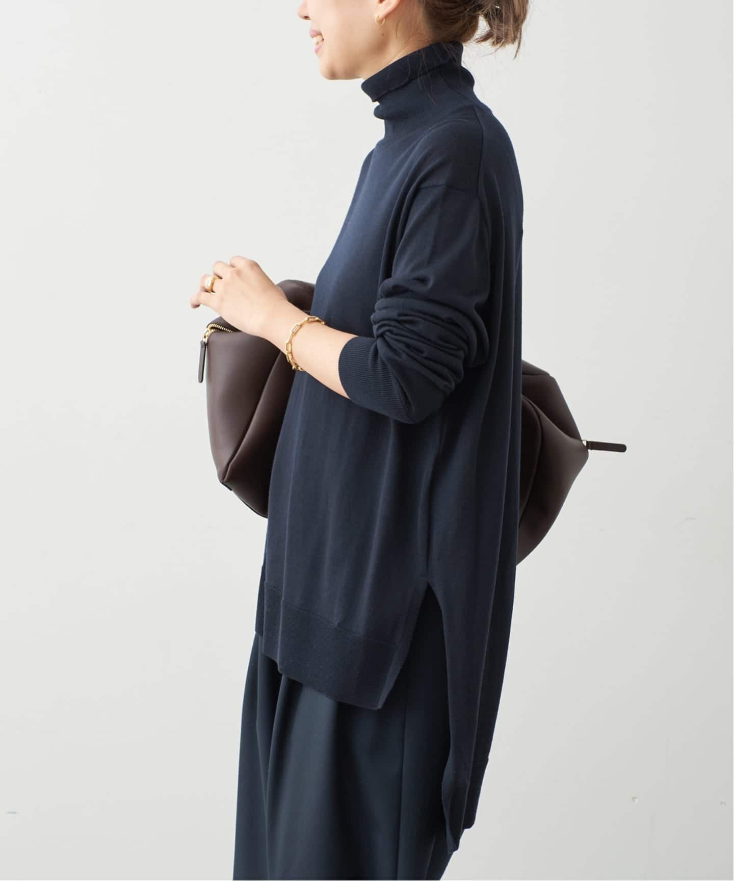 MILLENNIUM タートルネック スリット プルオーバー（ニット／セーター