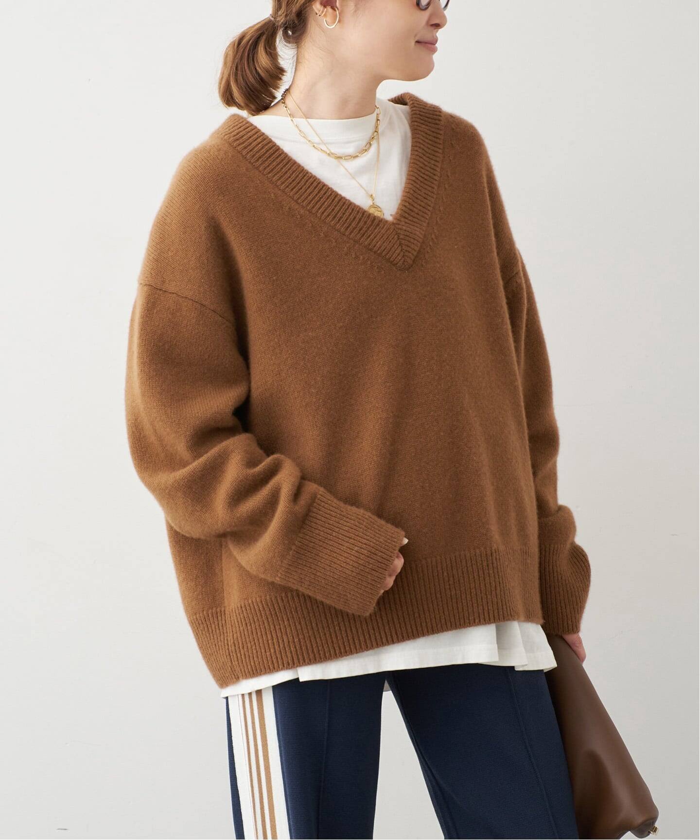 CASHY OVER Vネック プルオーバー（ニット／セーター