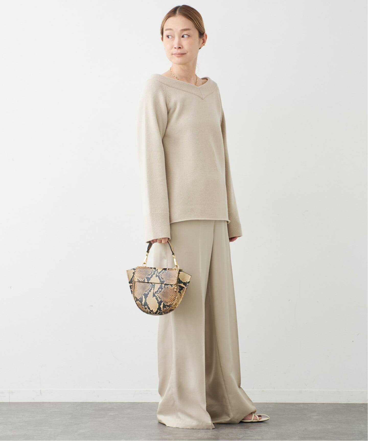 ミドルゲージ Vネック ニット（ニット／セーター）｜Deuxieme