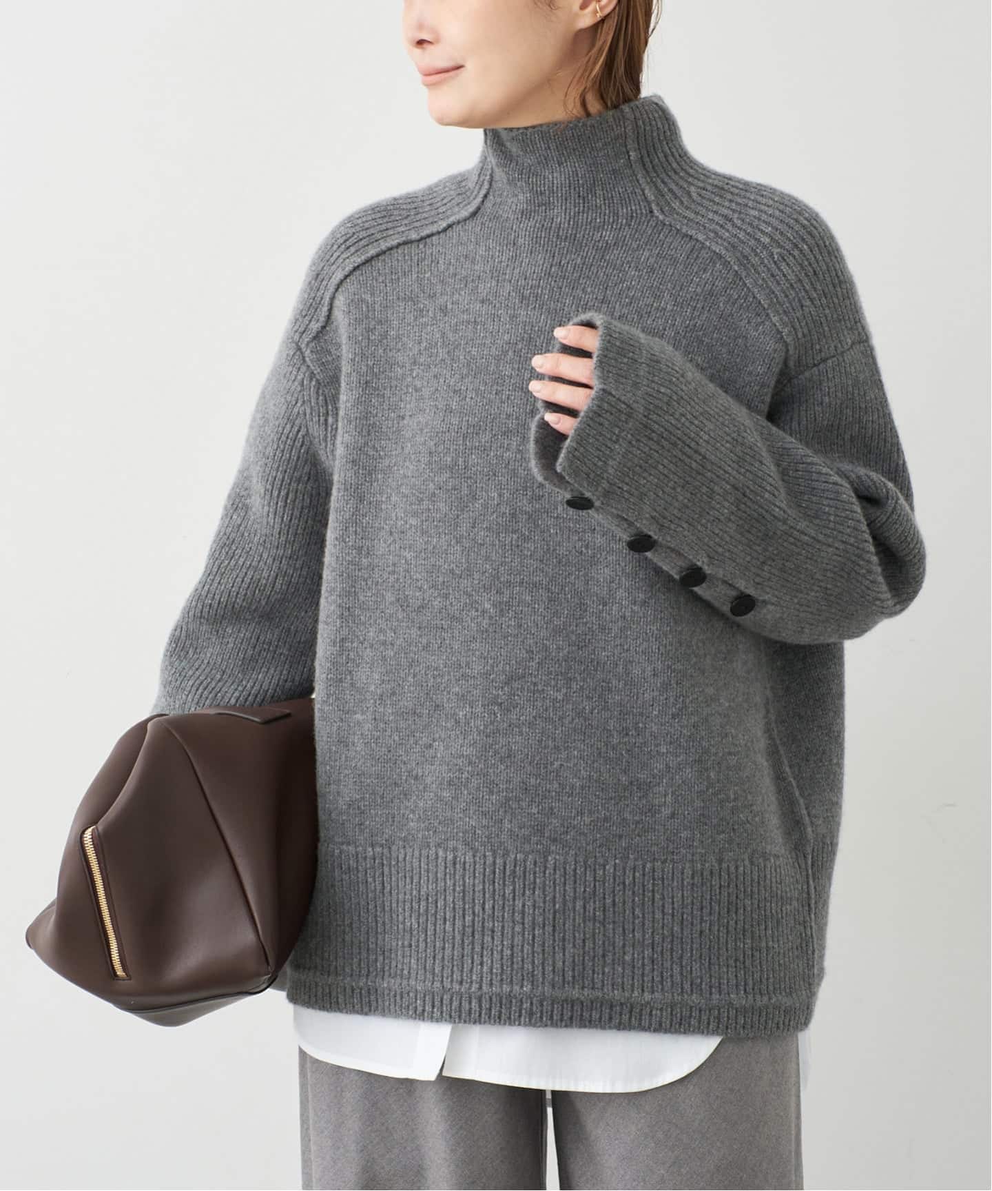 MARIA MCMANUS/マリアマクマナス】Button Mock Neck（ニット／セーター