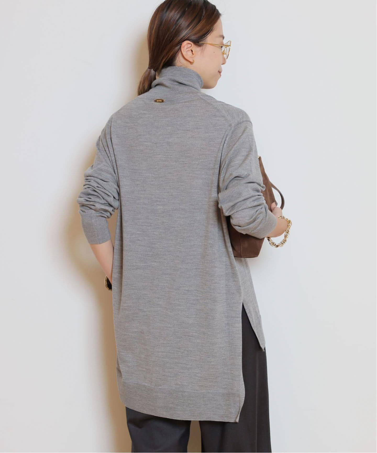 MILLENNIUM タートルネック スリットプルオーバー（ニット