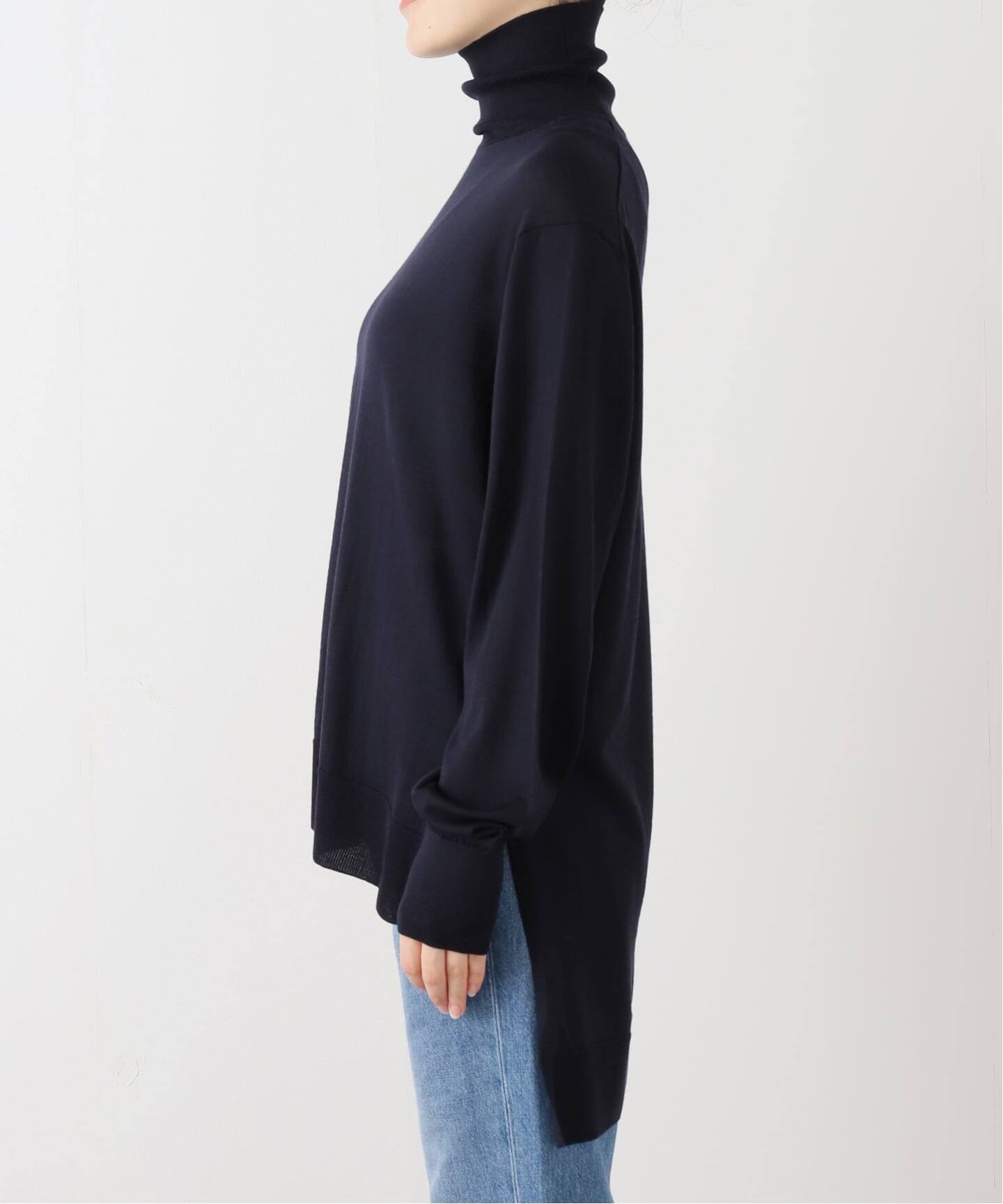 MILLENNIUM タートルネック スリットプルオーバー（ニット／セーター
