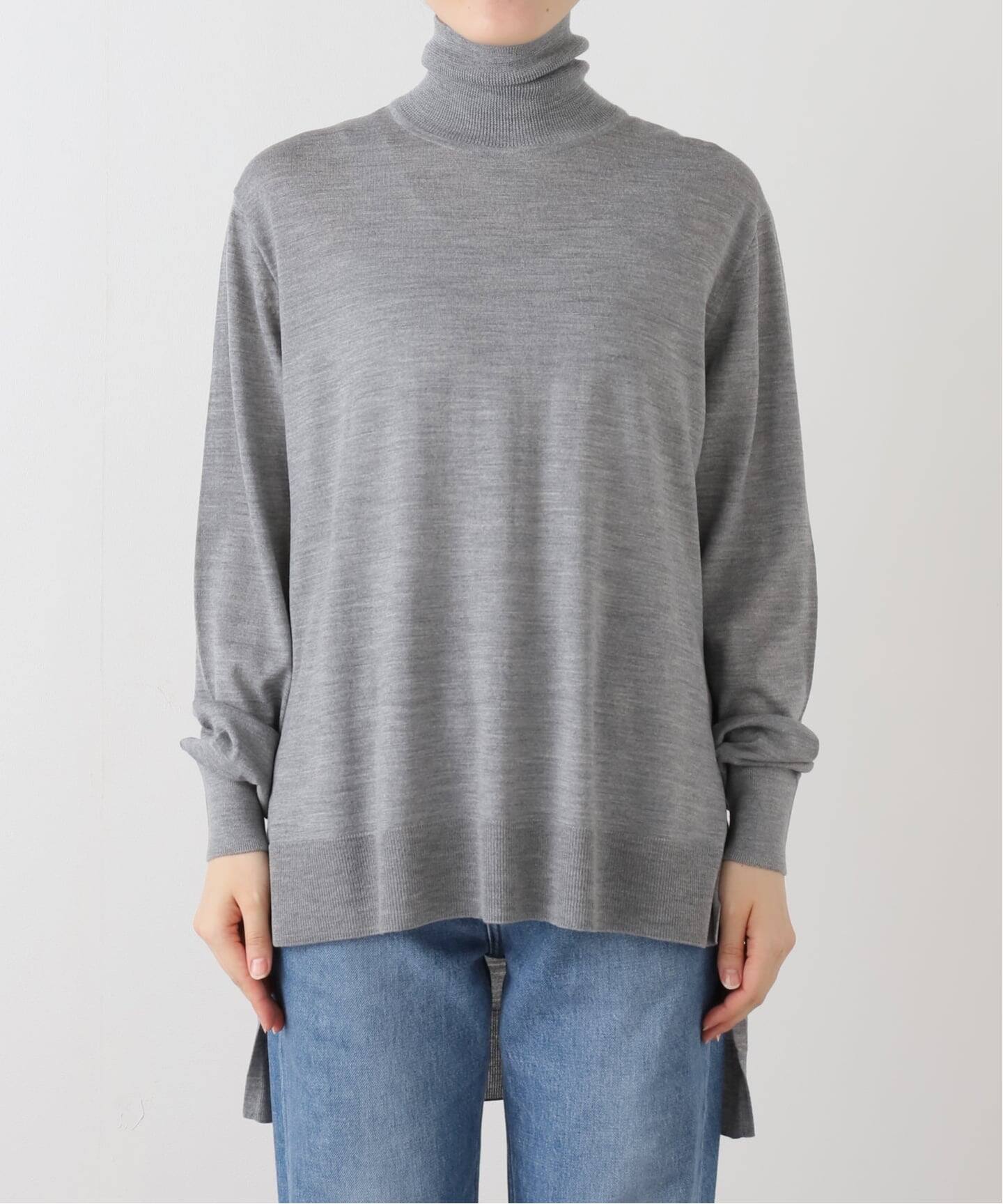 MILLENNIUM タートルネック スリットプルオーバー（ニット／セーター