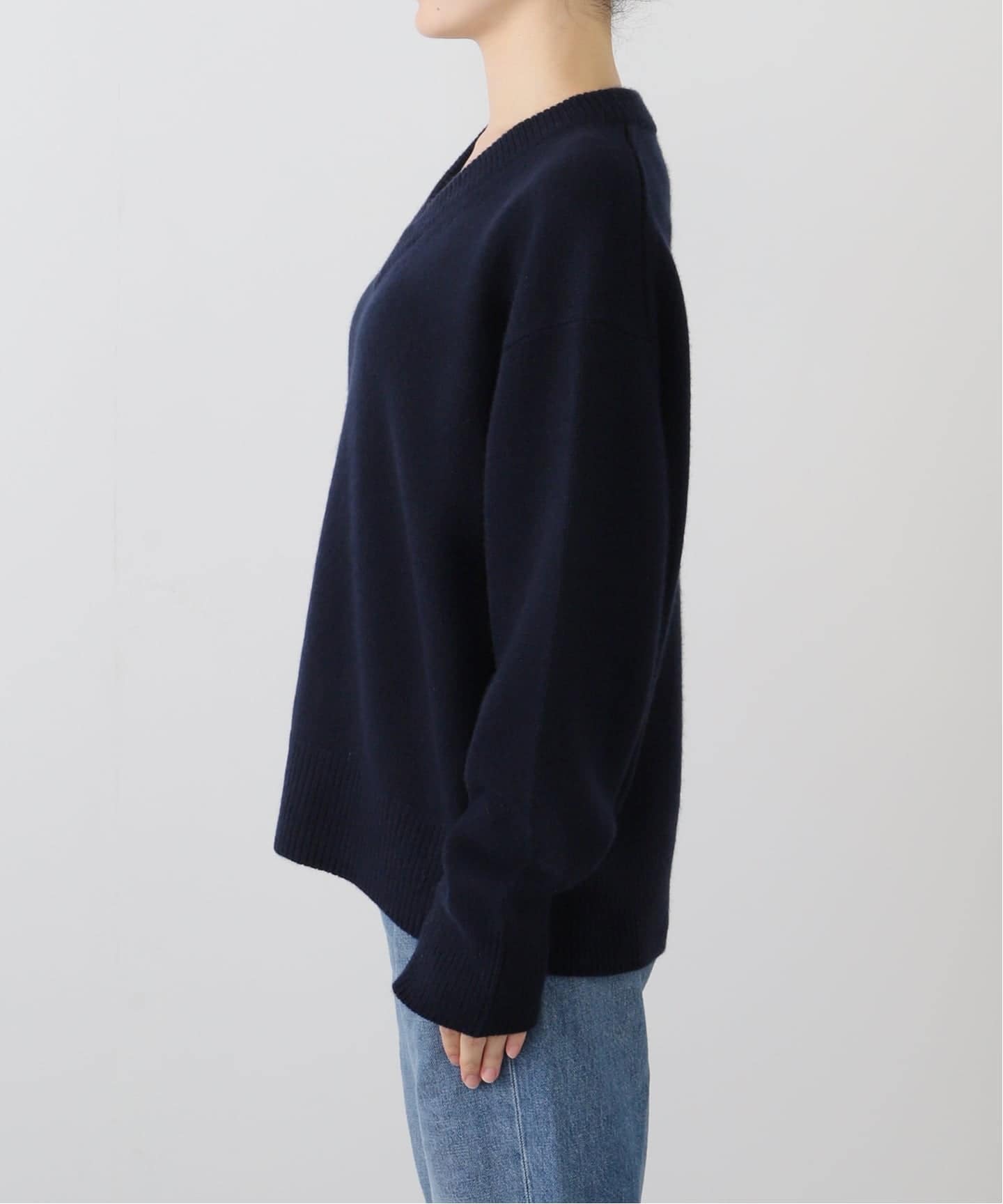 R8867P　◆ドゥーズィエムクラス◆　17AW 背面Vネックプルオーバーニット グレー Back V knit フレアスリーブ 秋冬 rb stk CASHY OVER Vネック プルオーバー（ニット／セーター）｜MUSE de