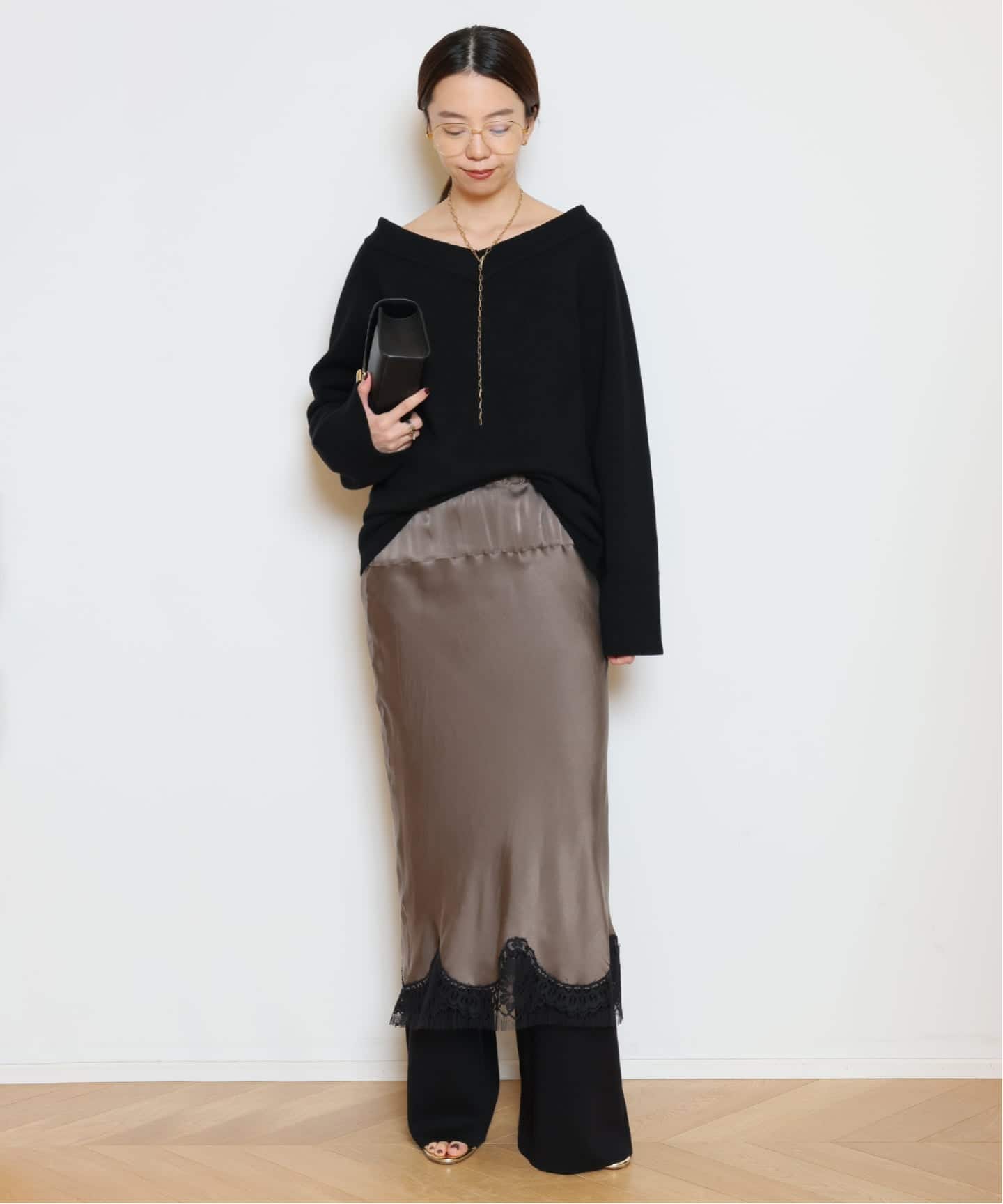 ミドルゲージ Vネック ニット（ニット／セーター）｜MUSE de Deuxieme