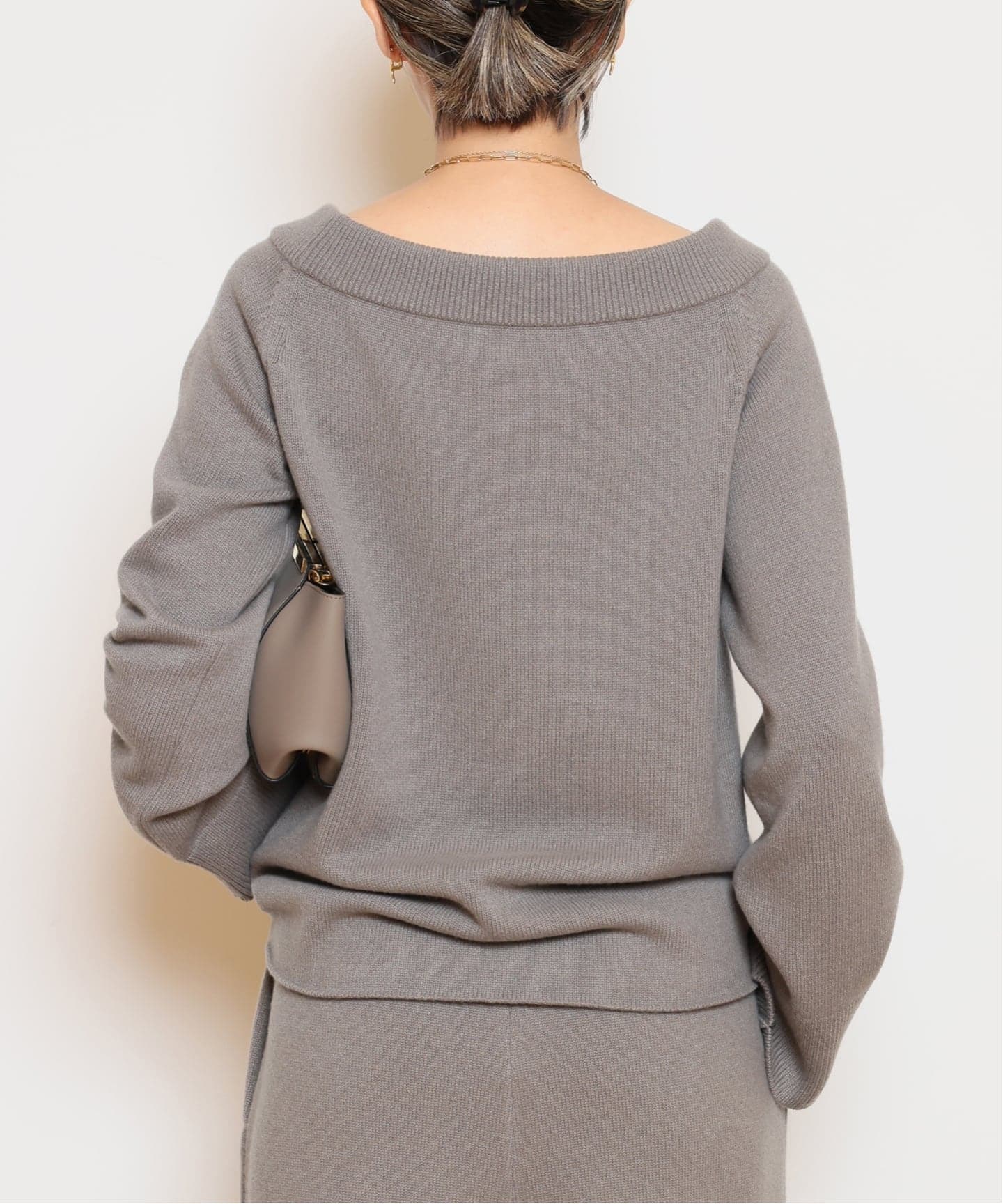 ミドルゲージ Vネック ニット（ニット／セーター）｜MUSE de Deuxieme