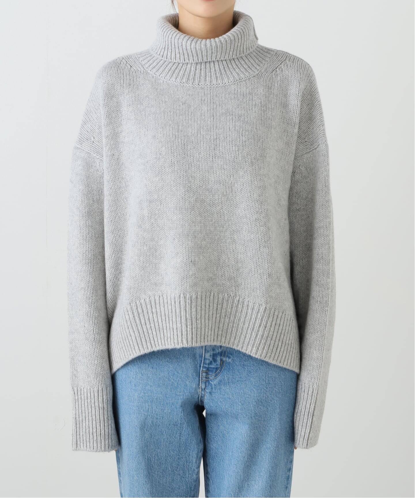 R2W/アールツーダブリュー】CASHMERE タートルネックニット（ニット