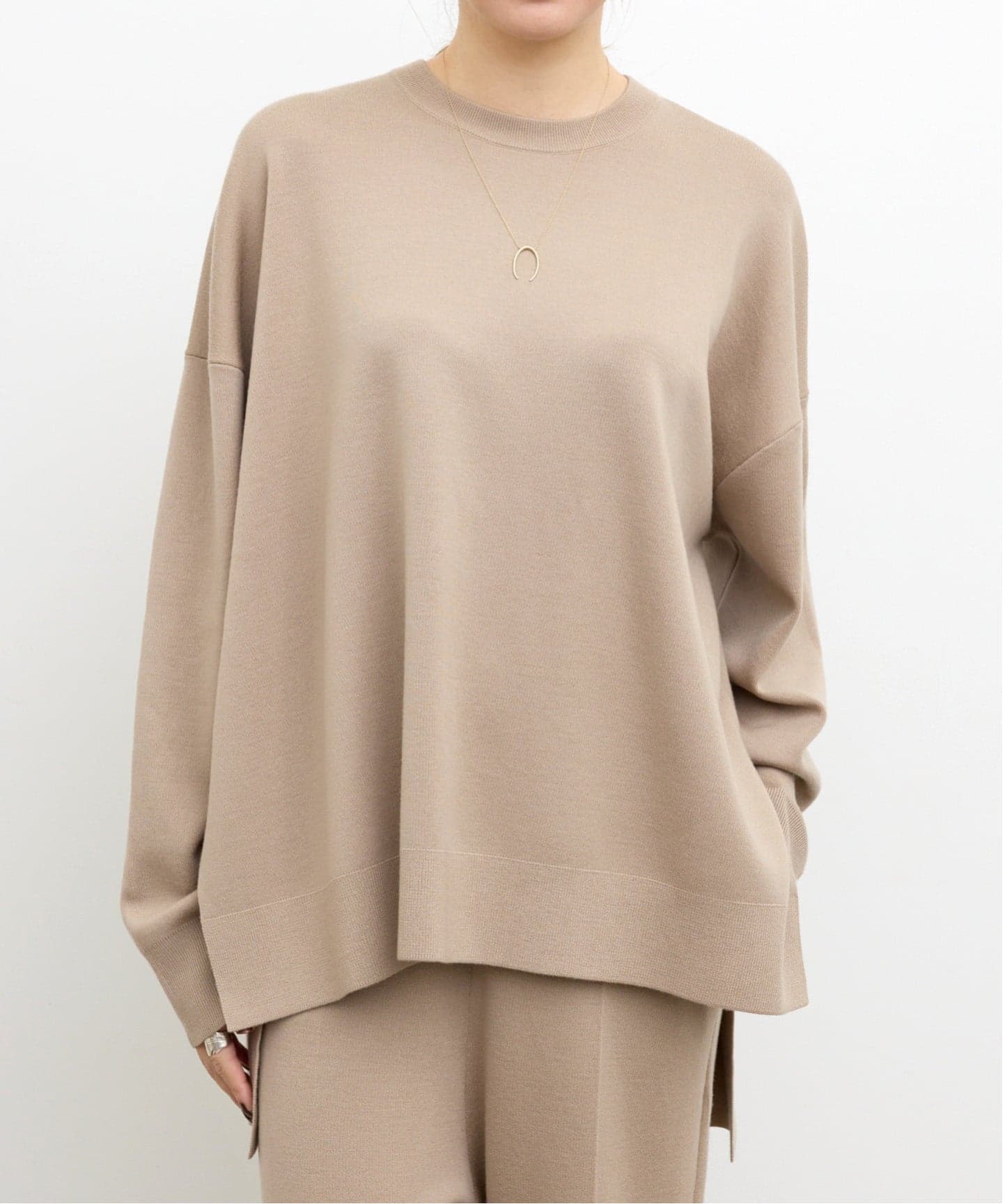 新品⭐︎アパルトモン　2.4万　シルクコットン　プルオーバーニット　ベージュ 新品⭐︎アパルトモン 2.4万 シルクコットン プルオーバーニット