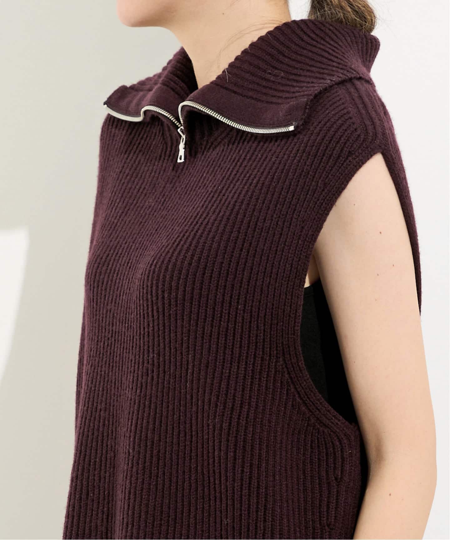 R2W/アールツーダブリュー】 ZIPPER KNIT VEST（ニット