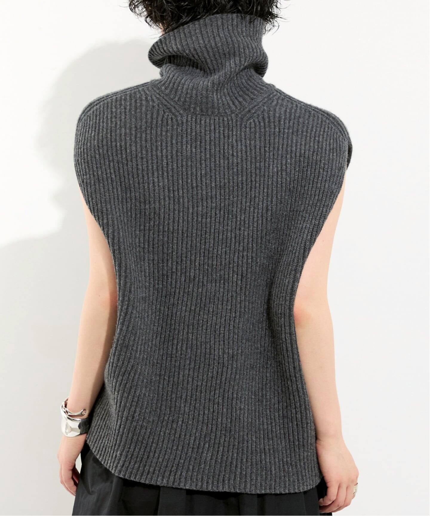 R2W/アールツーダブリュー】 ZIPPER KNIT VEST（ニット