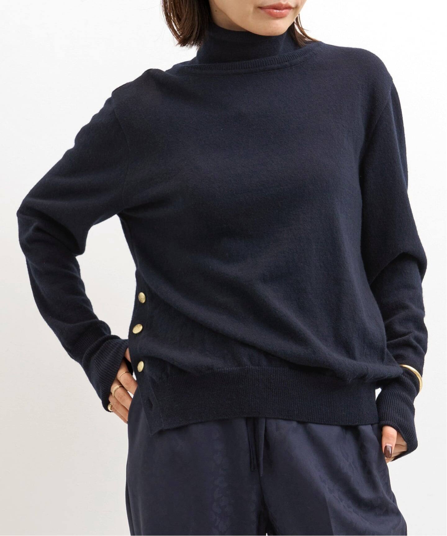 LES PRAIRIES DE PARIS/レプレリード パリ】 TURTLE NECK KNIT