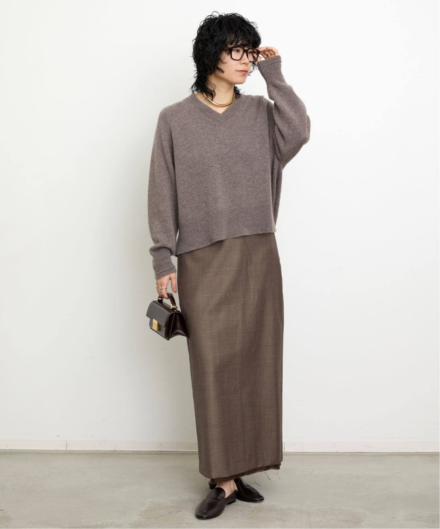 らむMONICA CORDERAクルーネックニット MONICA CORDERA ‐ CREW NECK KNIT CAPE