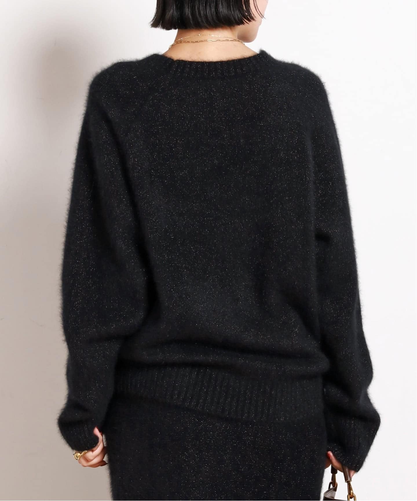 【ほぼ未使用✨】AP STUDIO ウール100% ふわふわニット　黒　秋冬活躍 フォックスブレンドラメクルーネックプルオーバー（ニット／セーター