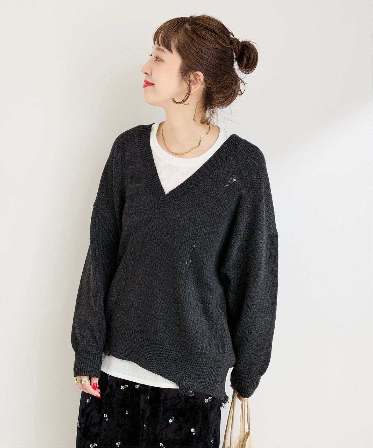手洗い可 / ディープVネックダメージニット（ニット／セーター