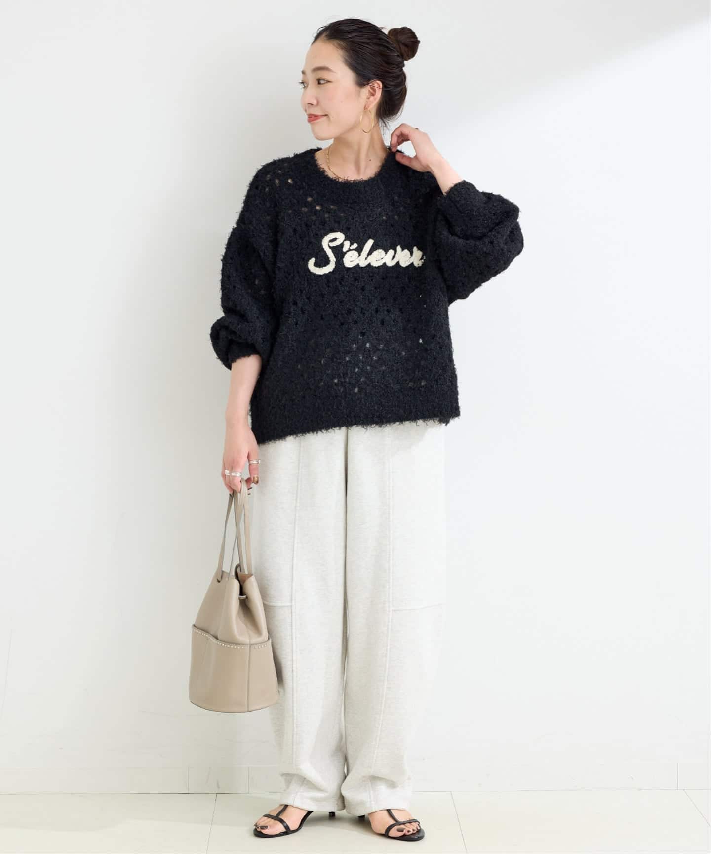 手洗い可 / フェザーヤーン透かし編みロゴニット（ニット／セーター