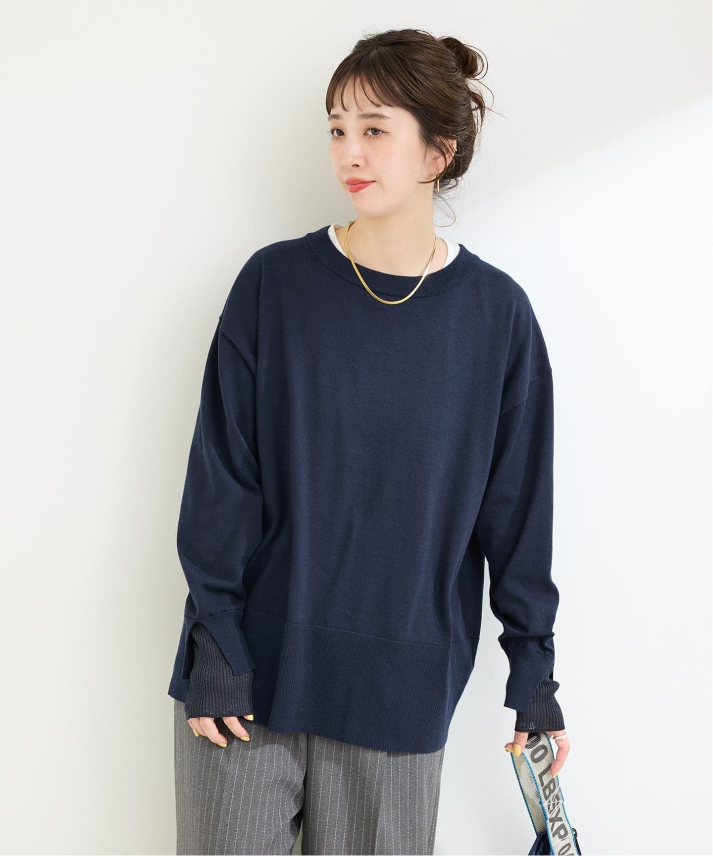 シアー素材の長袖プルオーバー 異素材ドッキング 袖シアー プル