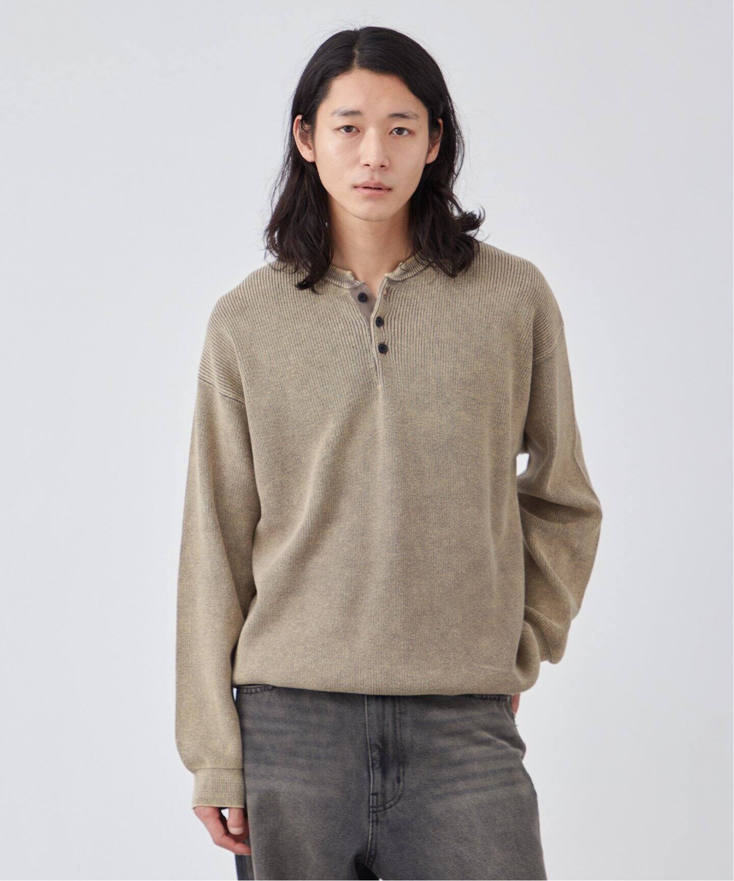【レア】DIESEL ベージュ プリントヘンリーネックセーター レア】DIESEL ベージュ プリントヘンリーネックセーター