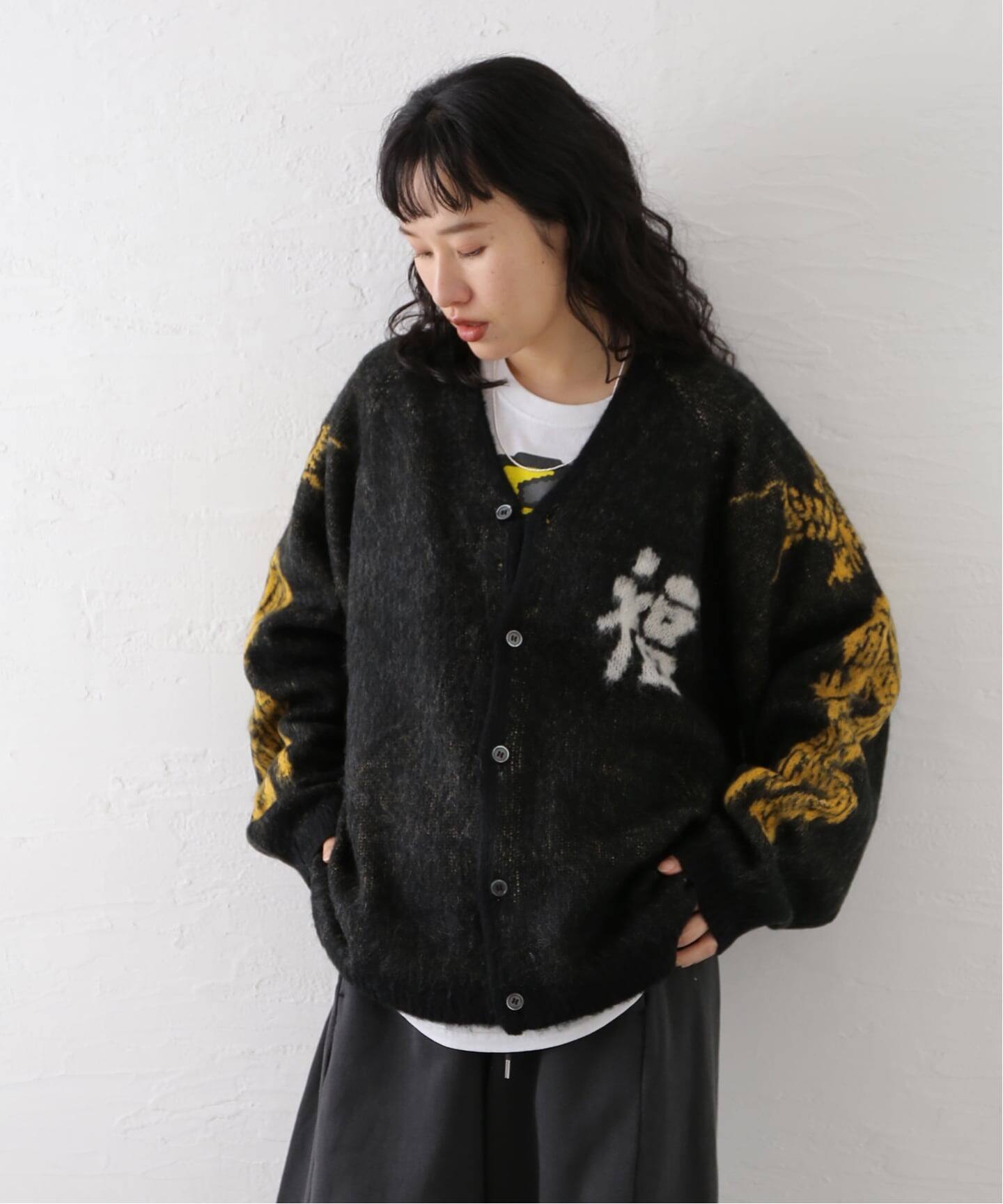 THRIFTY LOOK / スリフティ ルック Raglan Sleeve Logo Cardigan