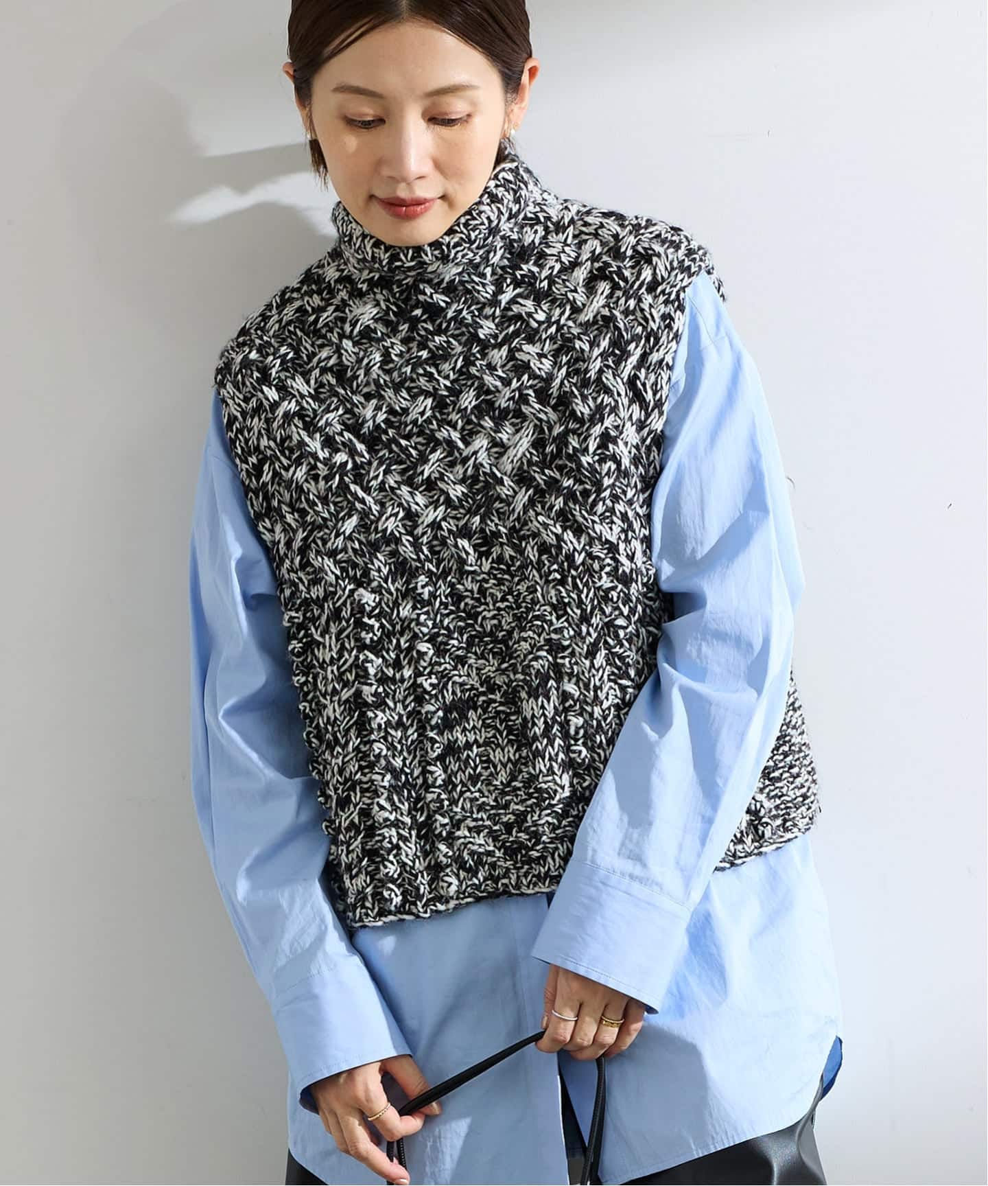 ✴︎専用【新品】IENAイエナ　MONOボタニーノースリーブ小花柄ブラウスブラック ✴︎専用【新品】IENAイエナ MONOボタニーノースリーブ小花柄ブラウス