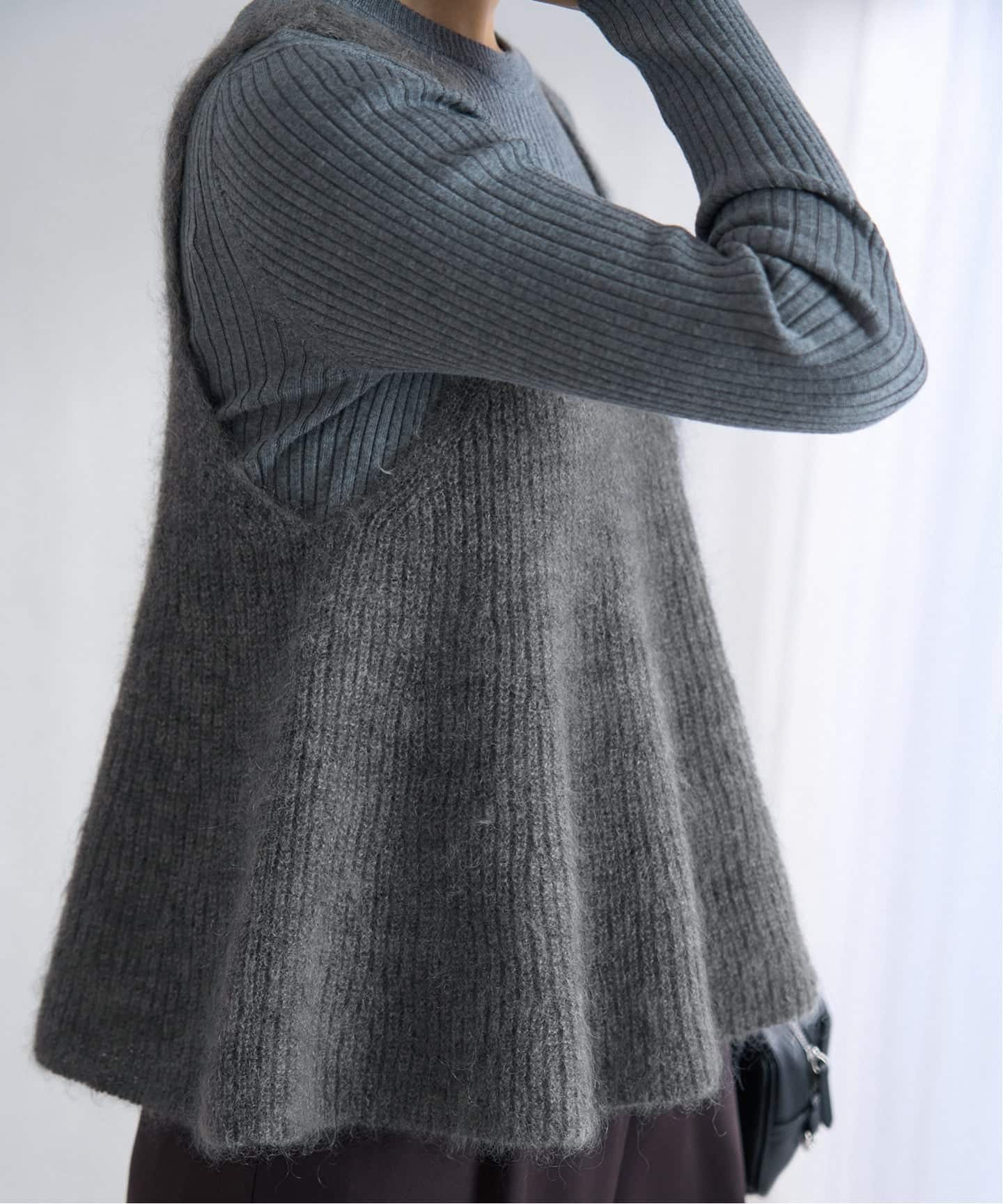 WEB限定/追加予約》モヘヤミックスフレアタンク（ニット／セーター