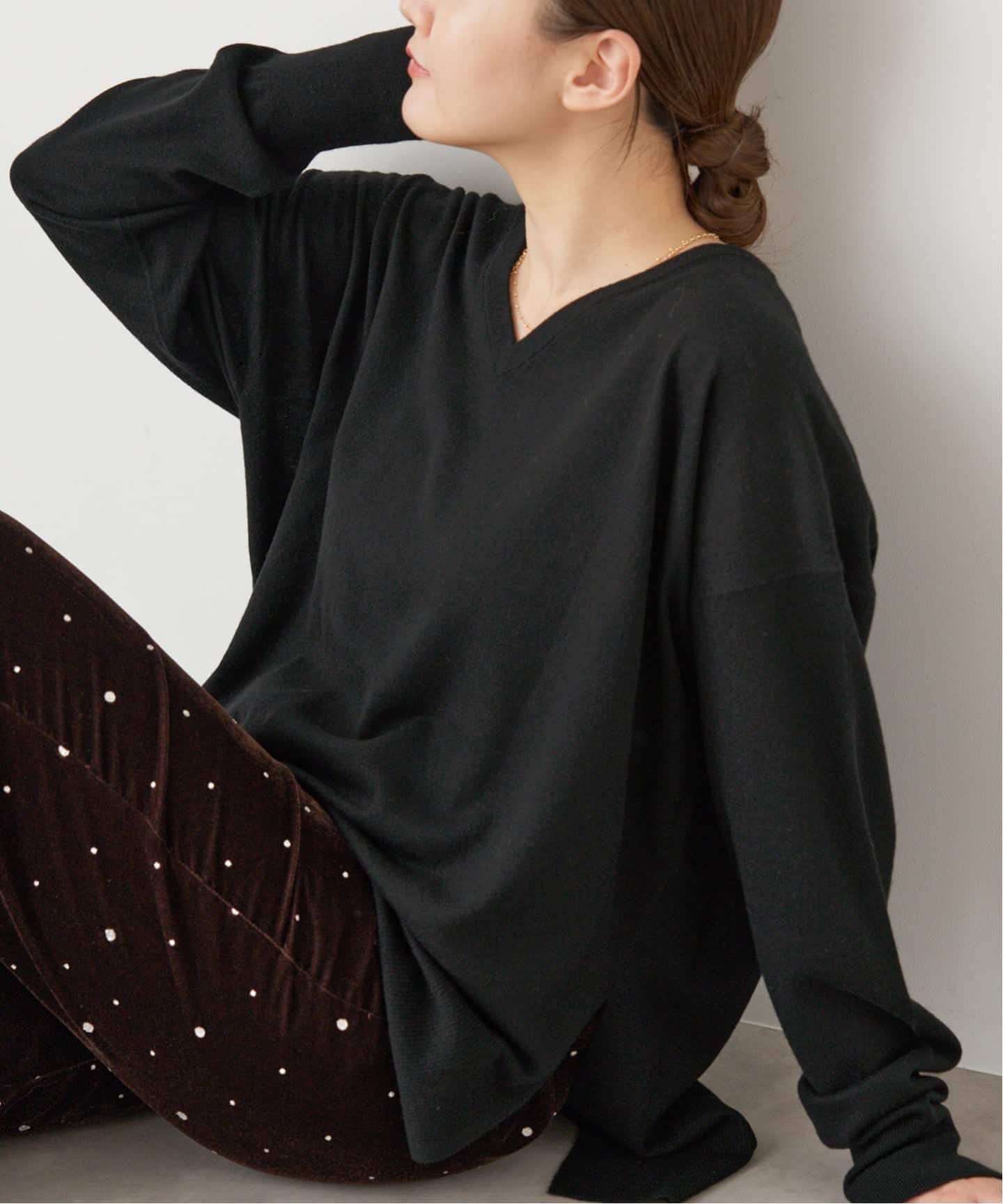 ebure サスティナブルライトウール　Vネックプルオーバー 24AW ebure サスティナブルライトウール Vネックプルオーバー 24AW