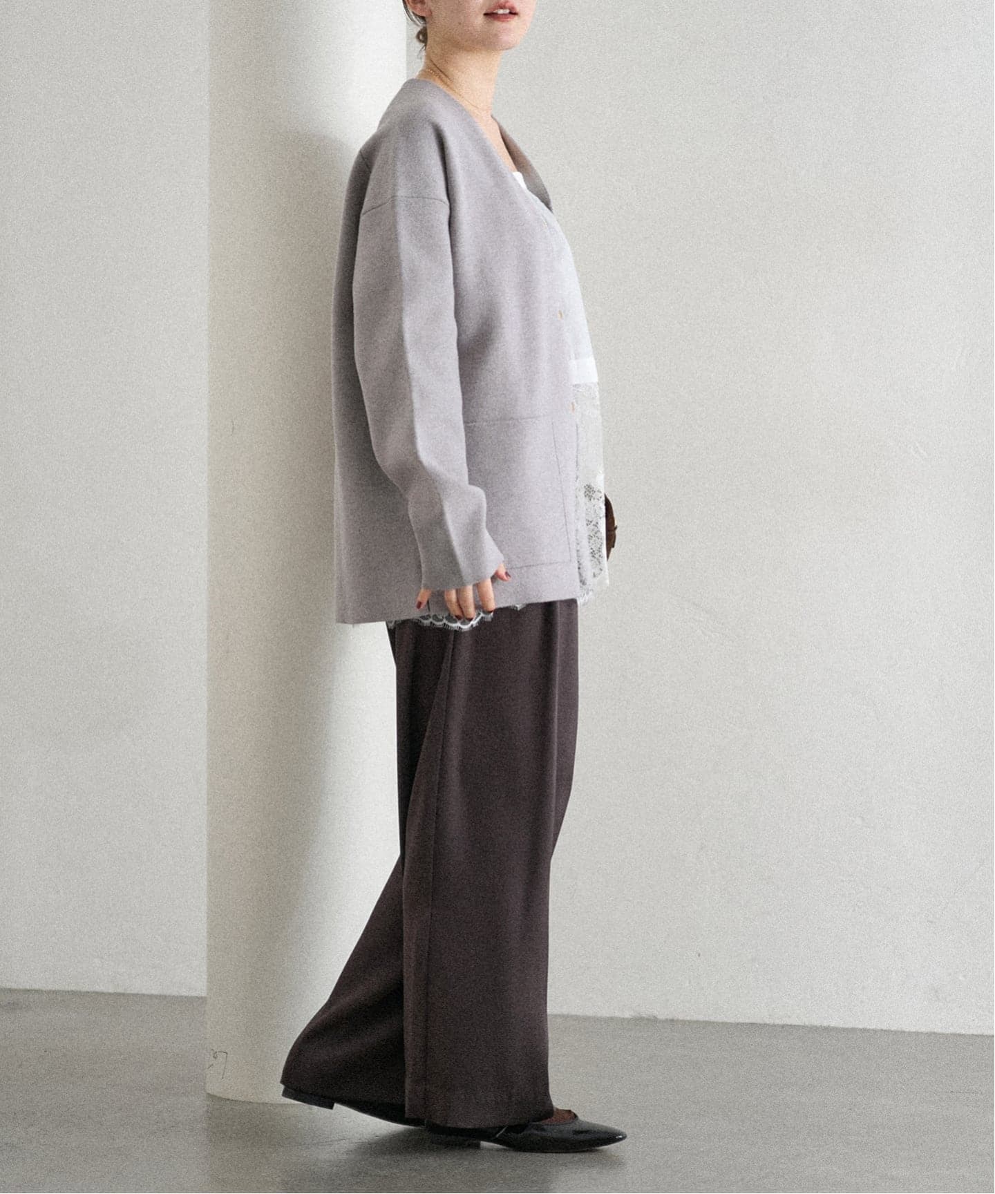 イエナ　IENA ドットボタン　Vネック カーディガン　グレー　新品未使用 イエナ IENA ドットボタン Vネック カーディガン グレー 新品未使用