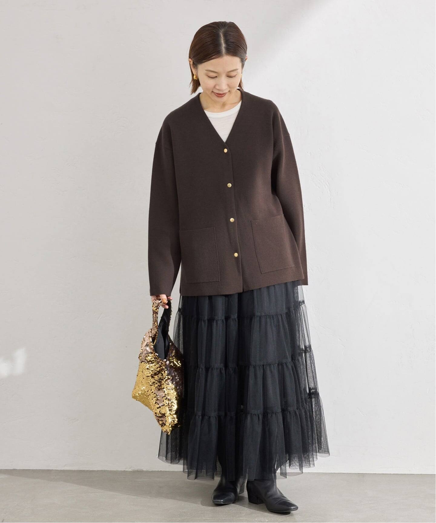 IENA LA BOUCLE QUEBEC Vネックカーディガン新品タグ付き♡ IENA LA BOUCLE（イエナラブークル）の「IENA LA BOUCLE TIYARIK