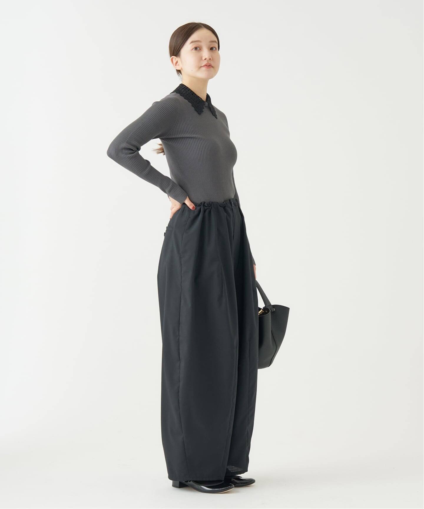 2025SS　美品　イエナ レース襟ホールガーメント　リブニット 紺F　IENA IENA（イエナ）の「レース襟 RIBホールガーメントプルオーバー