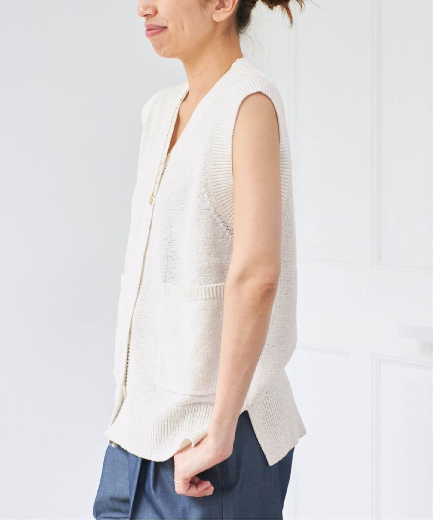 新品 イエナ テープヤーンジレ　ホワイト IENA（イエナ）の「テープヤーン ジレ（ベスト）」 - WEAR