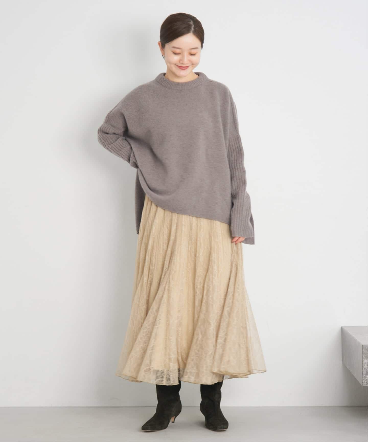 IENA - ウールカシミヤ脇スリットタートルネックプルオーバー◆ナチュラル WEB限定/追加予約》ウールカシミヤ 脇スリットクルーネックプル