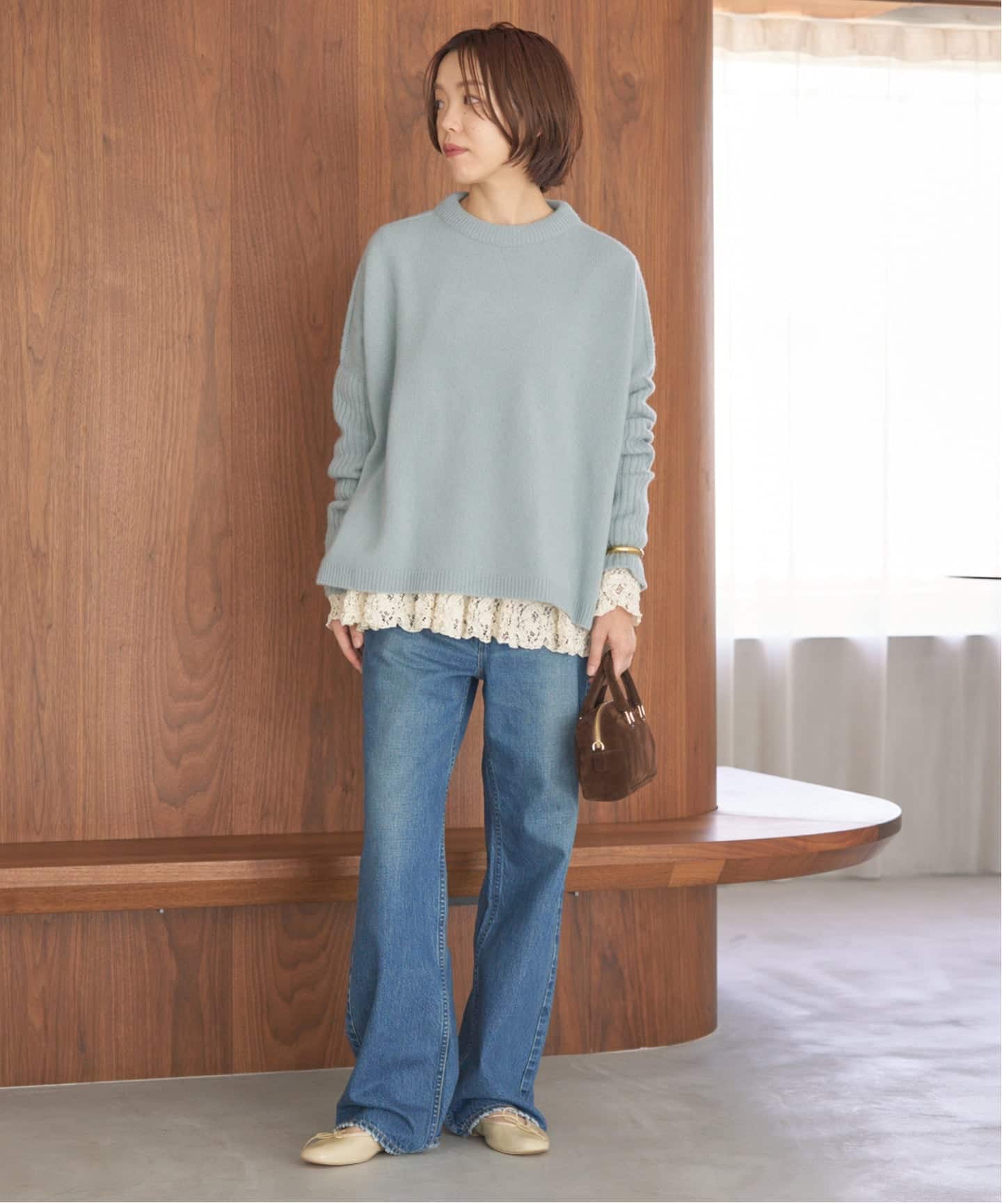WEB限定/追加予約》ウールカシミヤ 脇スリットクルーネックプル